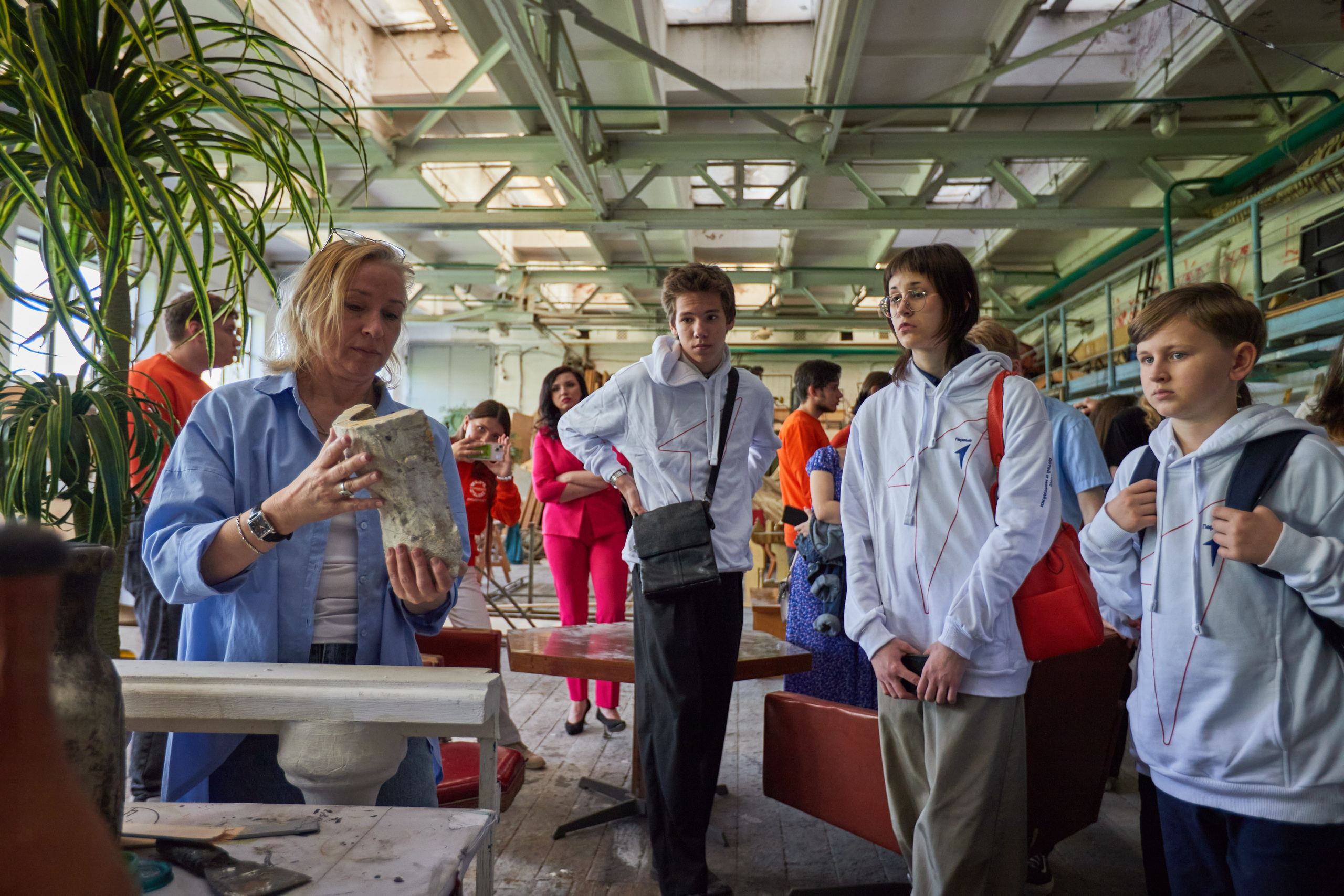 Экскурсия в театре. Фотограф Юлия Маринина