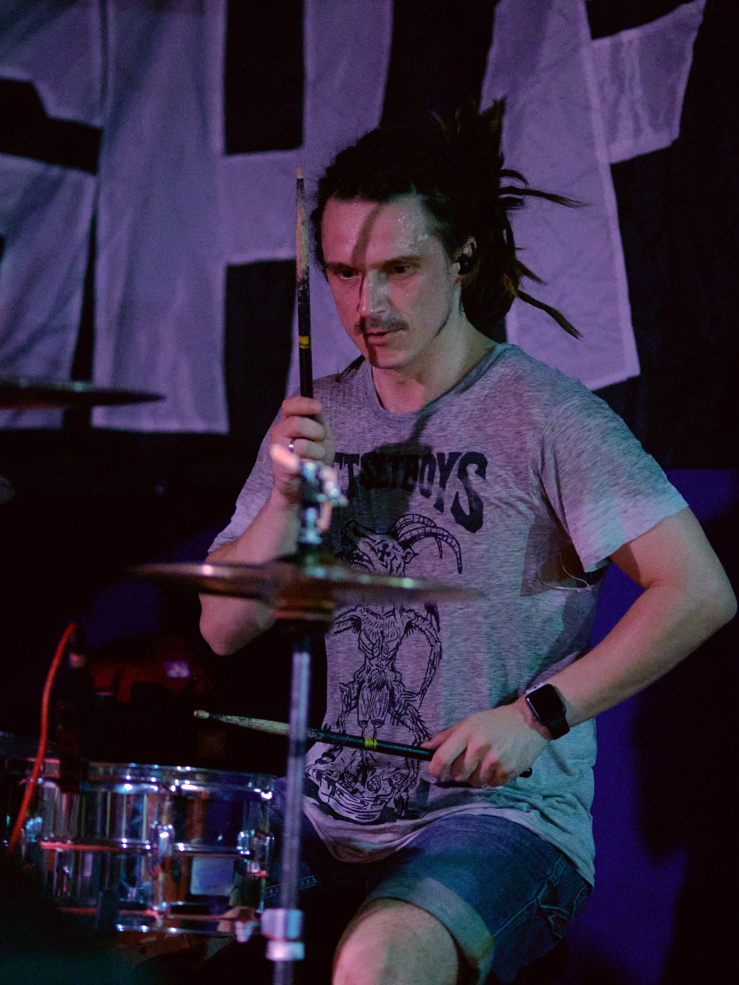 Plush Fish / ВЕЛИКОЕСЧАСТЬЕ / Мятный Крикет. Фотограф Юлия Маринина