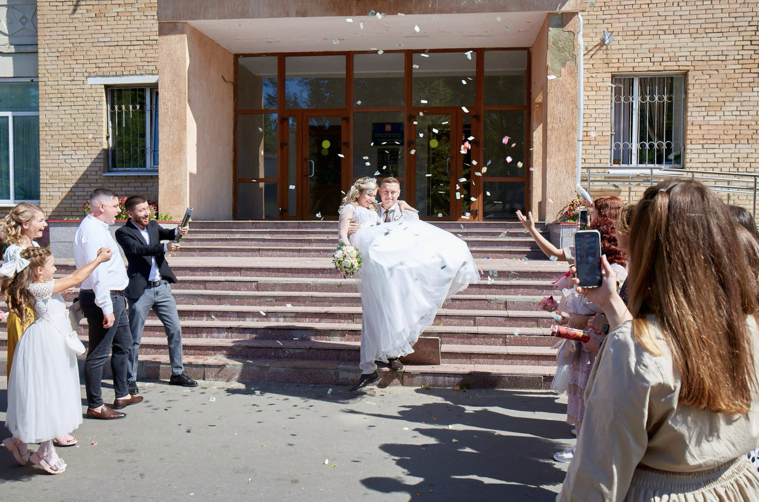 Свадебная фотосессия в Подмосковье: 14 городов для съёмки