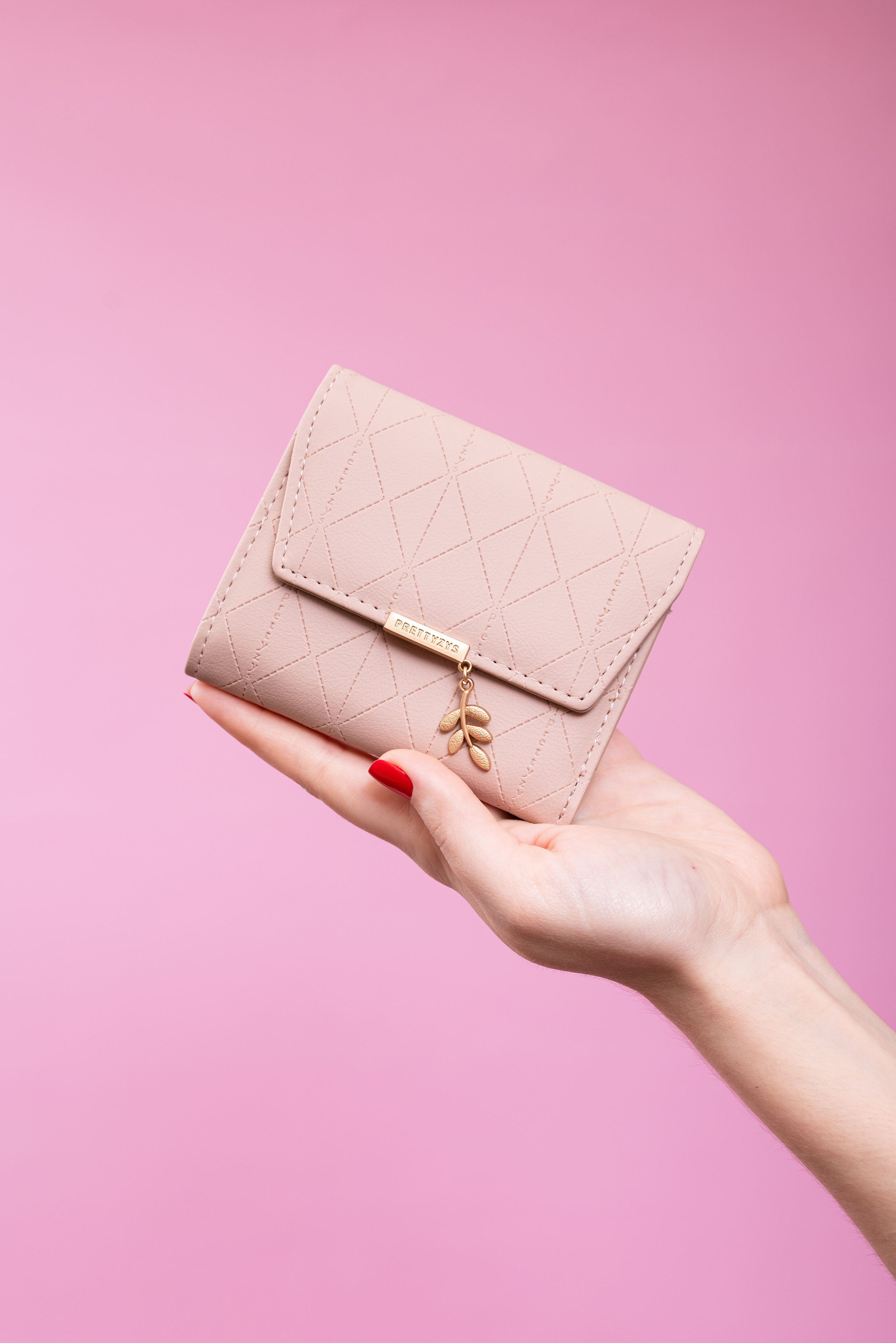 Кошельки. Предметный фотограф, фото для маркетплейсов Пятигорск, КМВ