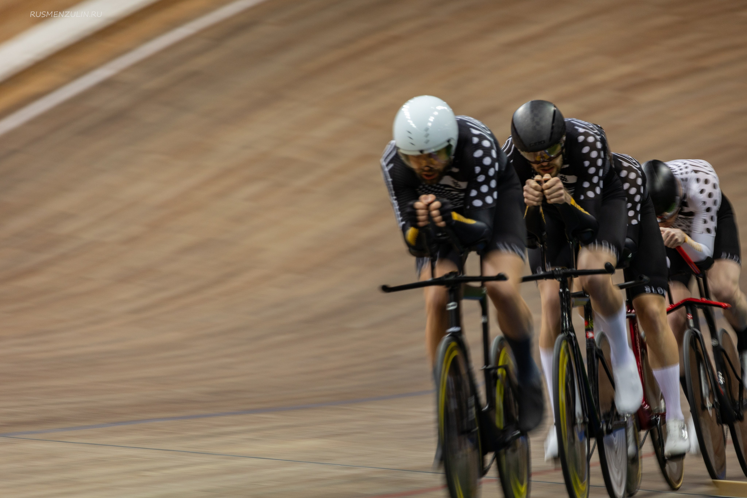 Cyclingrace крылатское декабрь 2025. Лучшие моменты и живые эмоции в моем объективе! Обращайтесь