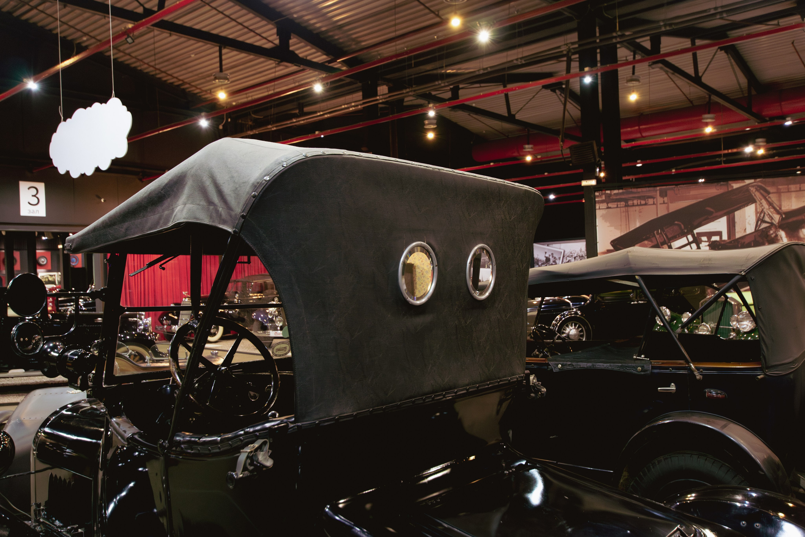 Музей Автомобили мира г. Москва. Фотограф Илья Варакин