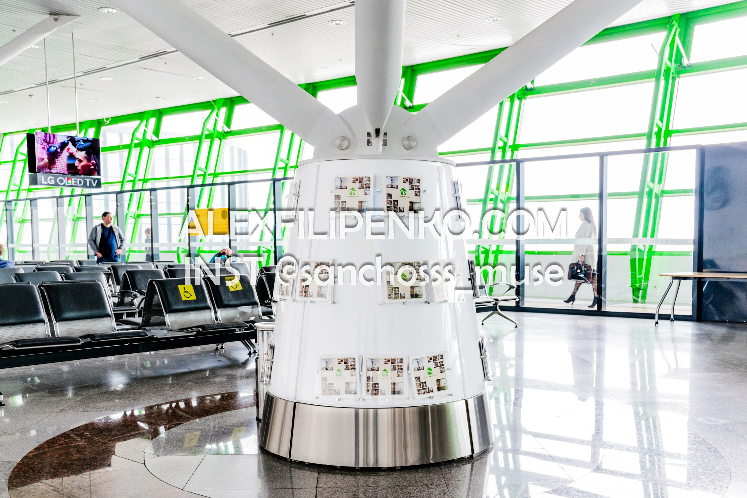 Фотосъемка для рекламного оператора MYD Production в Аэропорту Астаны. Фотограф интерьера недвижимости и архитектуры в Астане