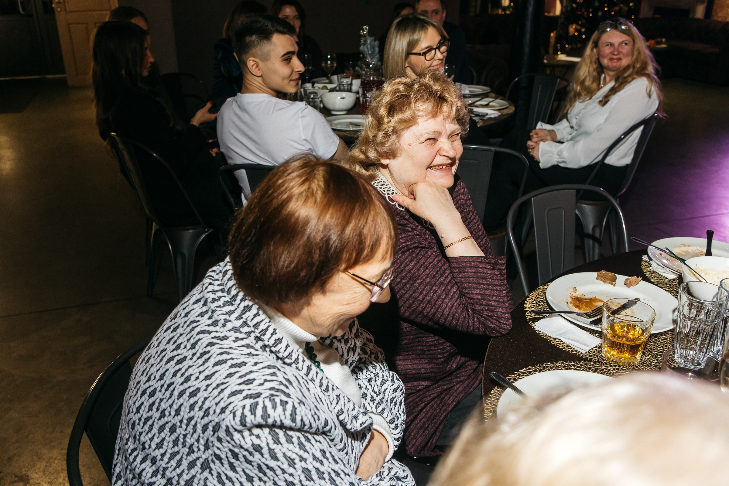 Позитивный репортажный фотограф на День Рождение, юбилей Питер