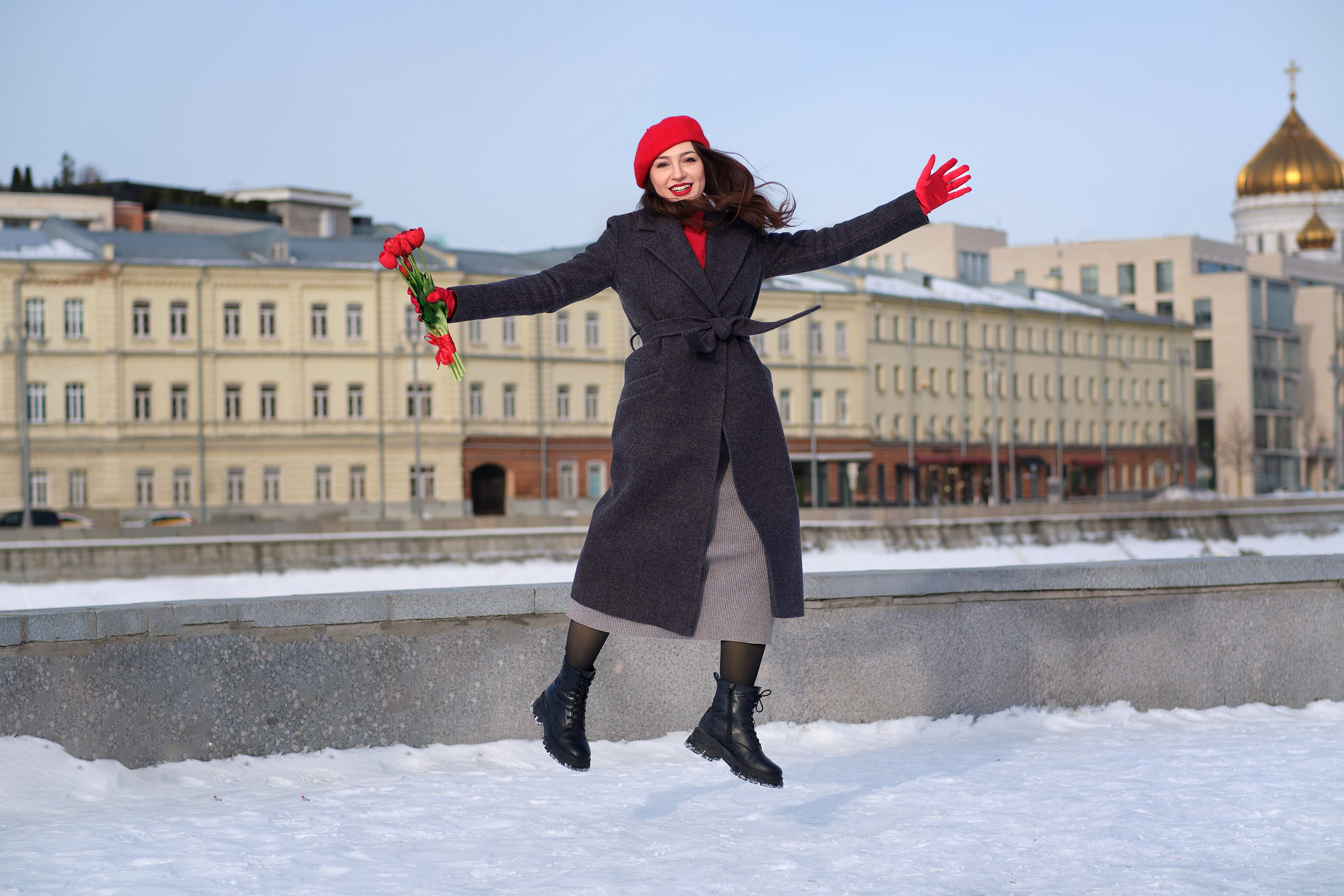 Виктория, яркие краски в белом феврале