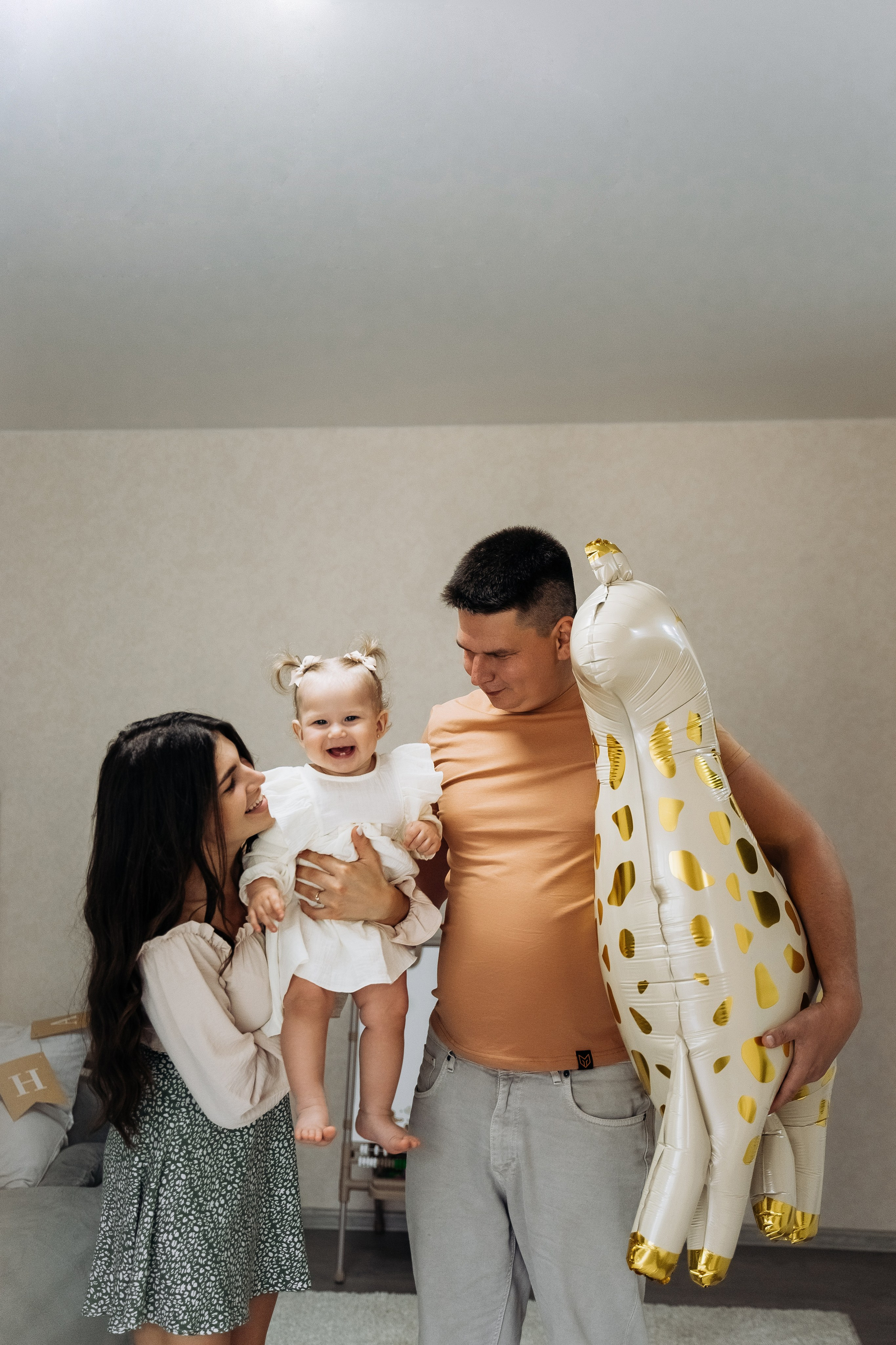 Мне годик. Моменты и истории о вас настоящих