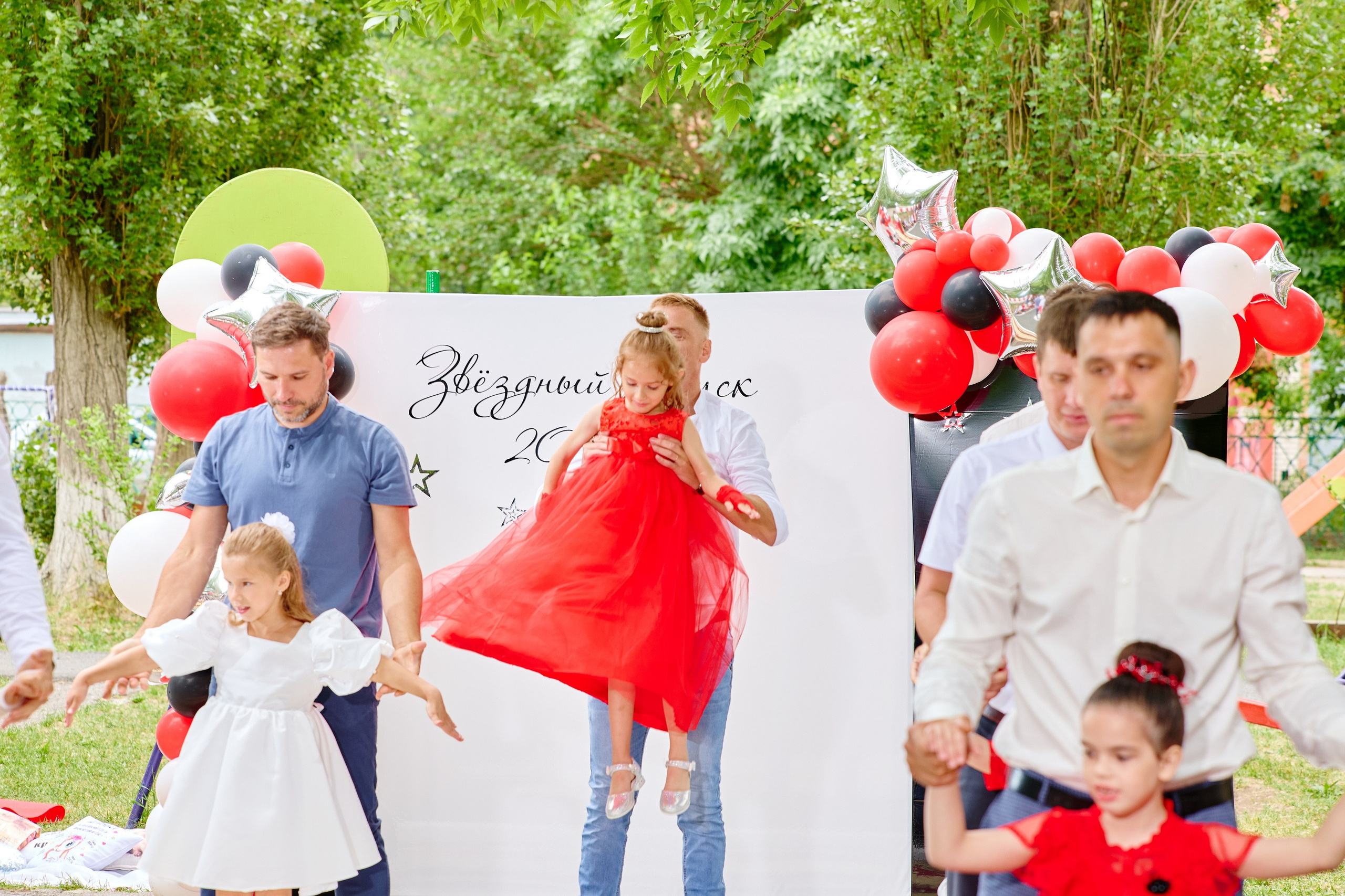 Выпускной 45 сад. Фотограф Выпускные альбомы Таганрог Сергей Коробченко