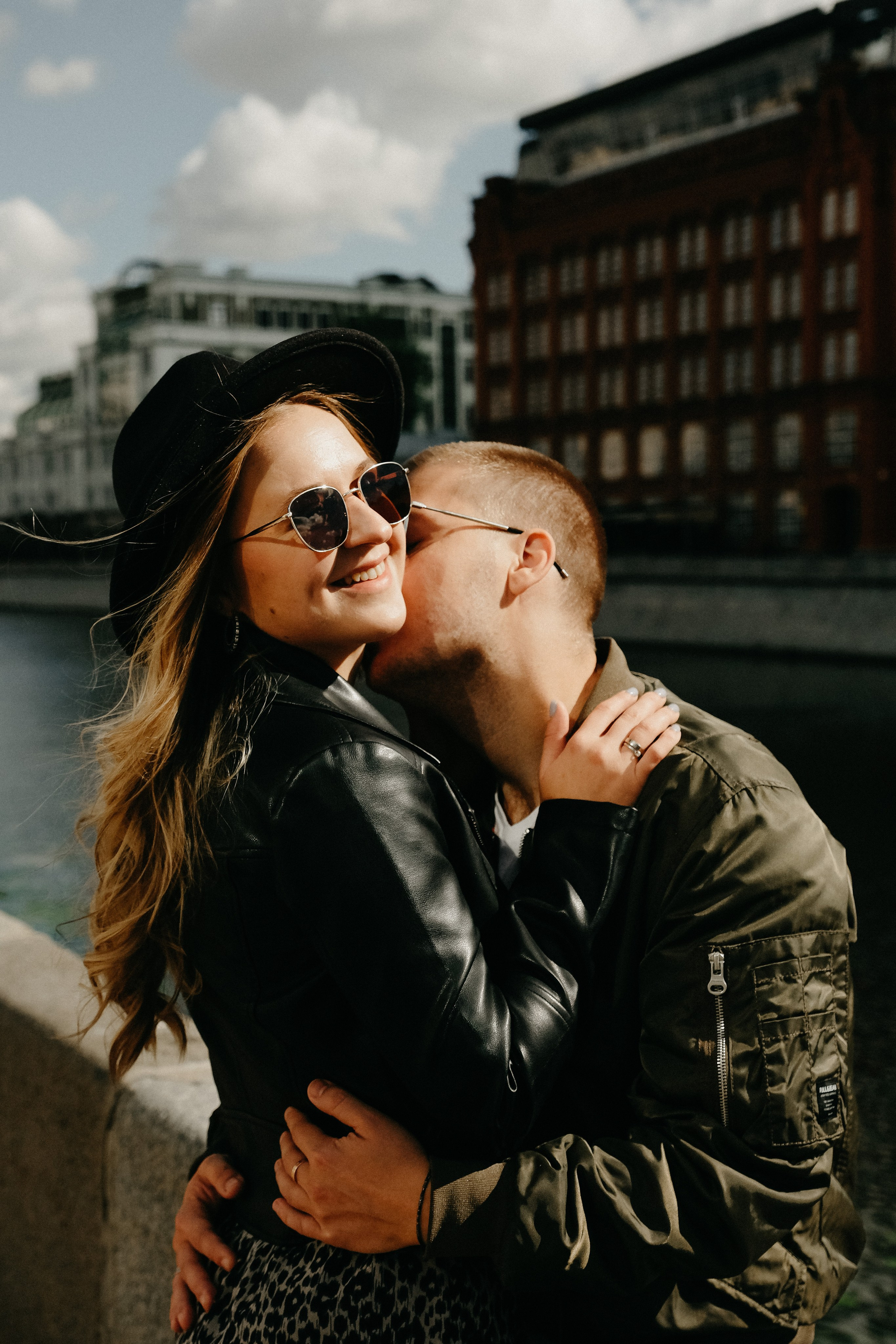 Солнце на Красном Октябре. Свадебный фотограф Александра Тюлякова