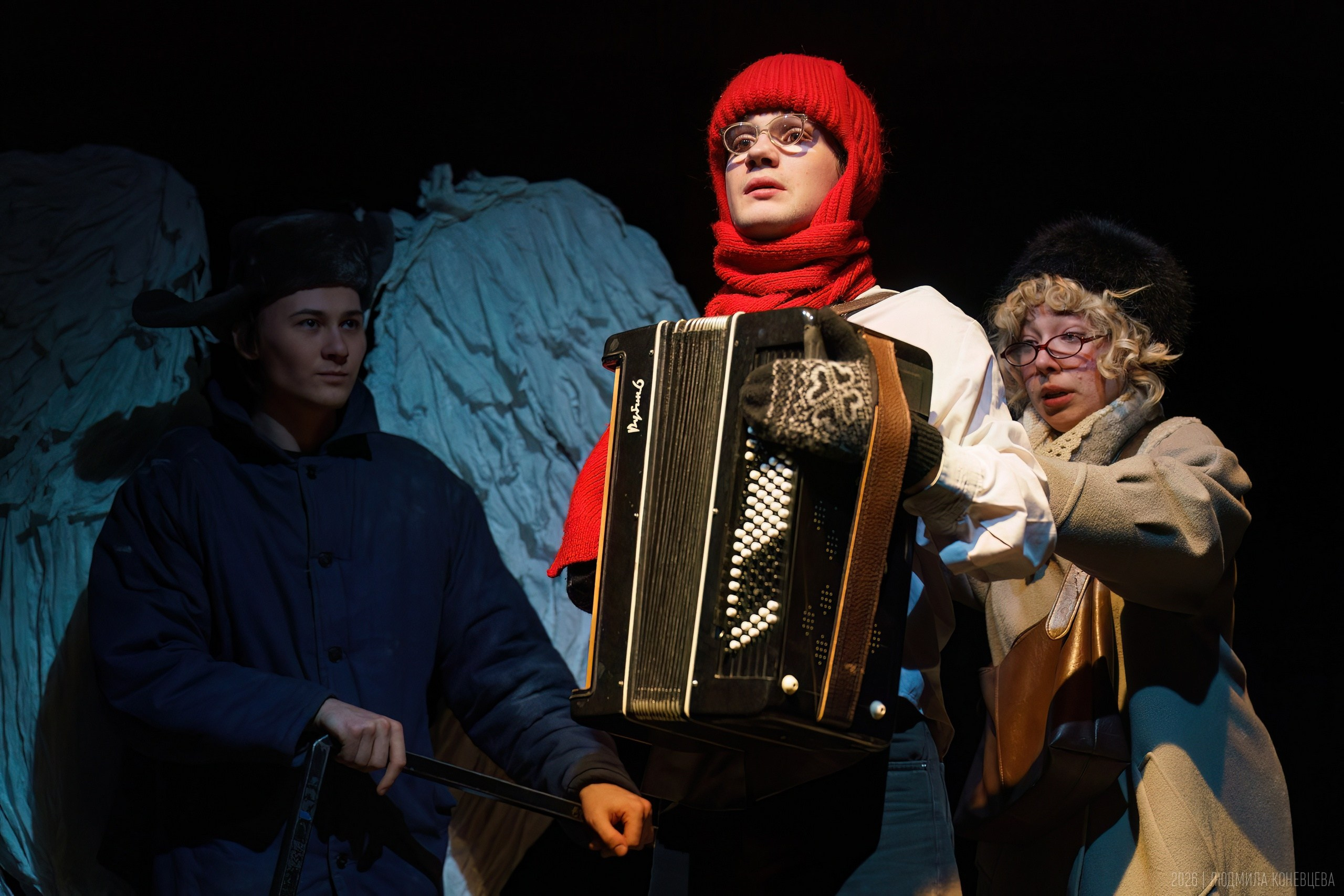 Спектакль «Школа для дураков», ГИТИС, мастерская Олега Кудряшова. Режиссер Ксения Горяинова. Театральная фотография