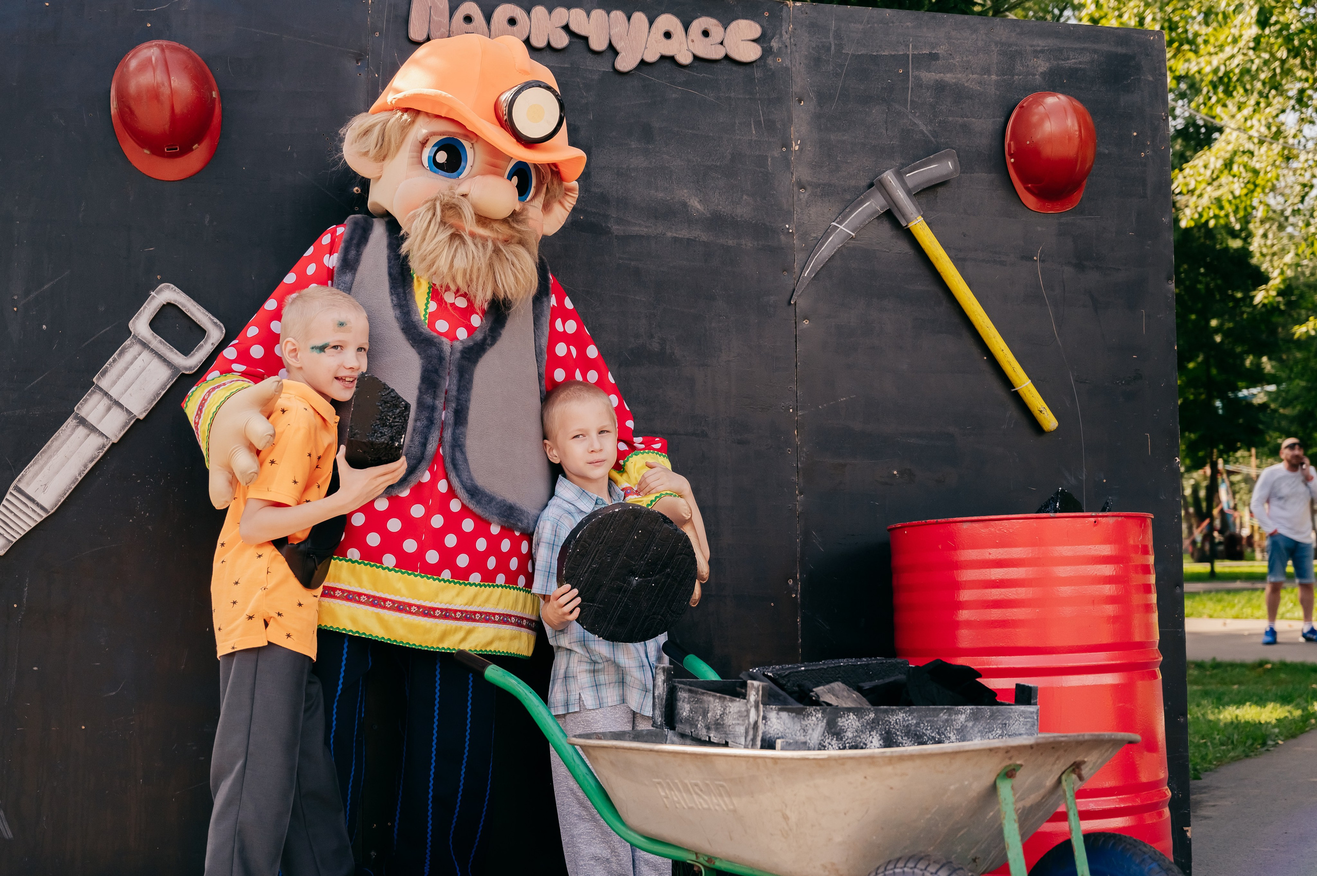 День Шахтёра в Парке Чудес 30.08.2025. Детский фотограф, семейный фотограф и репортажи в Кемерово