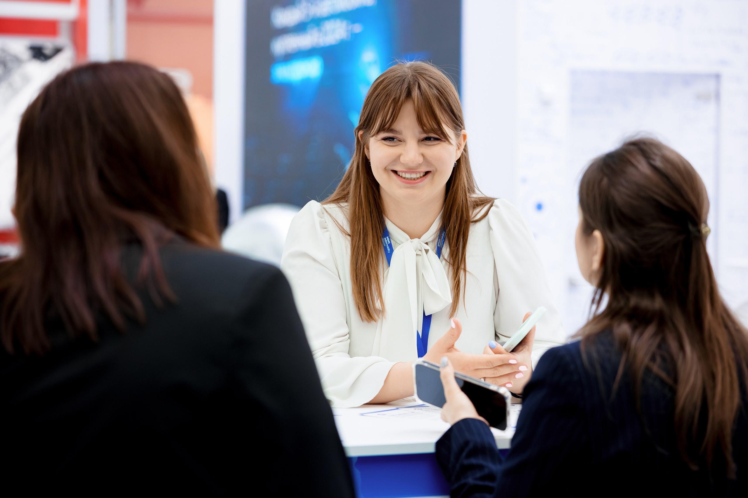 Выставочная фотосъемка компании «Росатом» mims automobility moscow 2025. Репортажный фотограф Семён Борисов | Москва