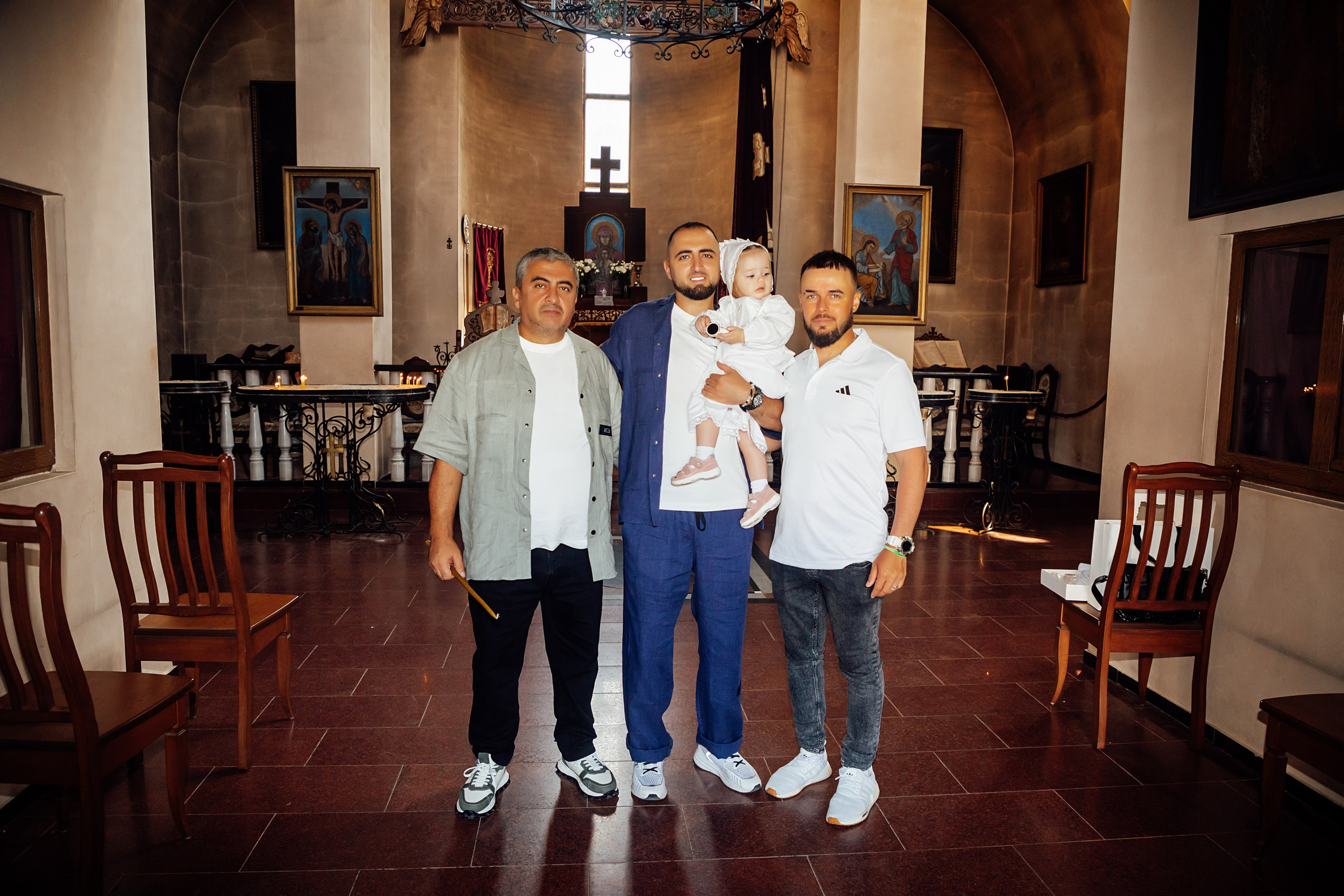 Крещение. Армянская церковь. Свадебный и семейный фотограф/видеограф в Краснодаре Наталья Осинская