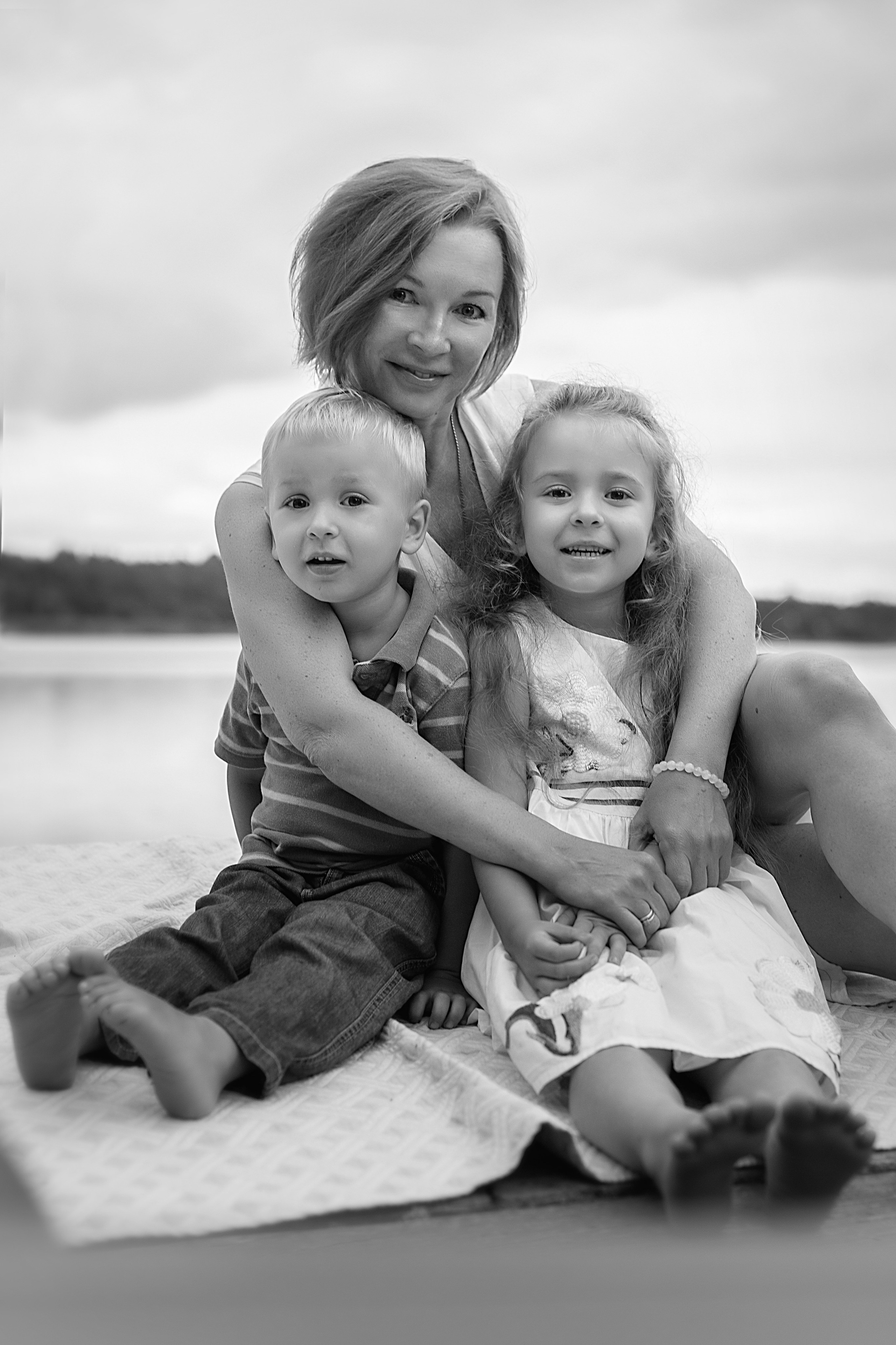 Юлия с дочкой и сыном. Семейный фотограф в Санкт-Петербурге