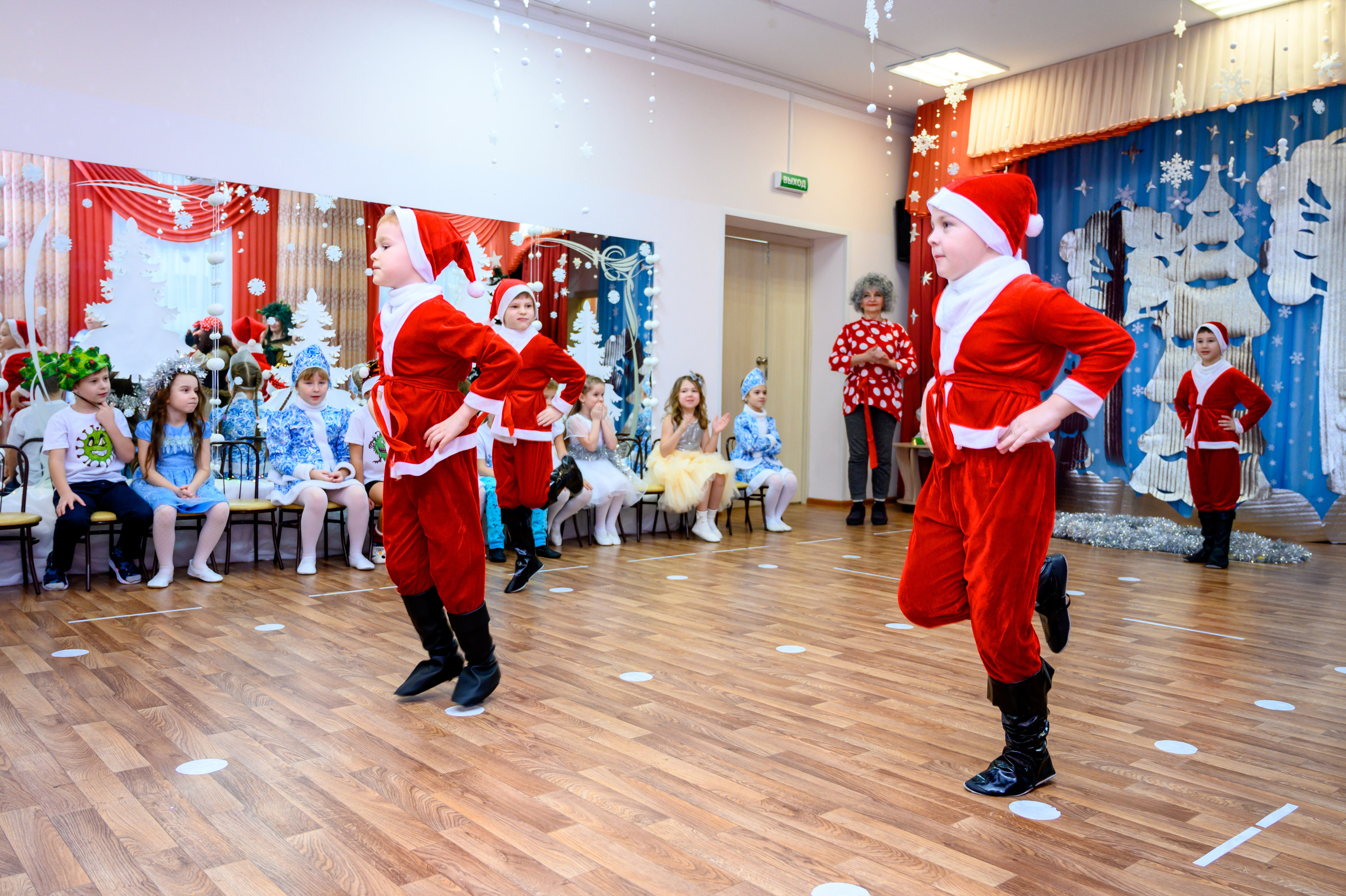 Утренники. Выпускные альбомы Новосибирск