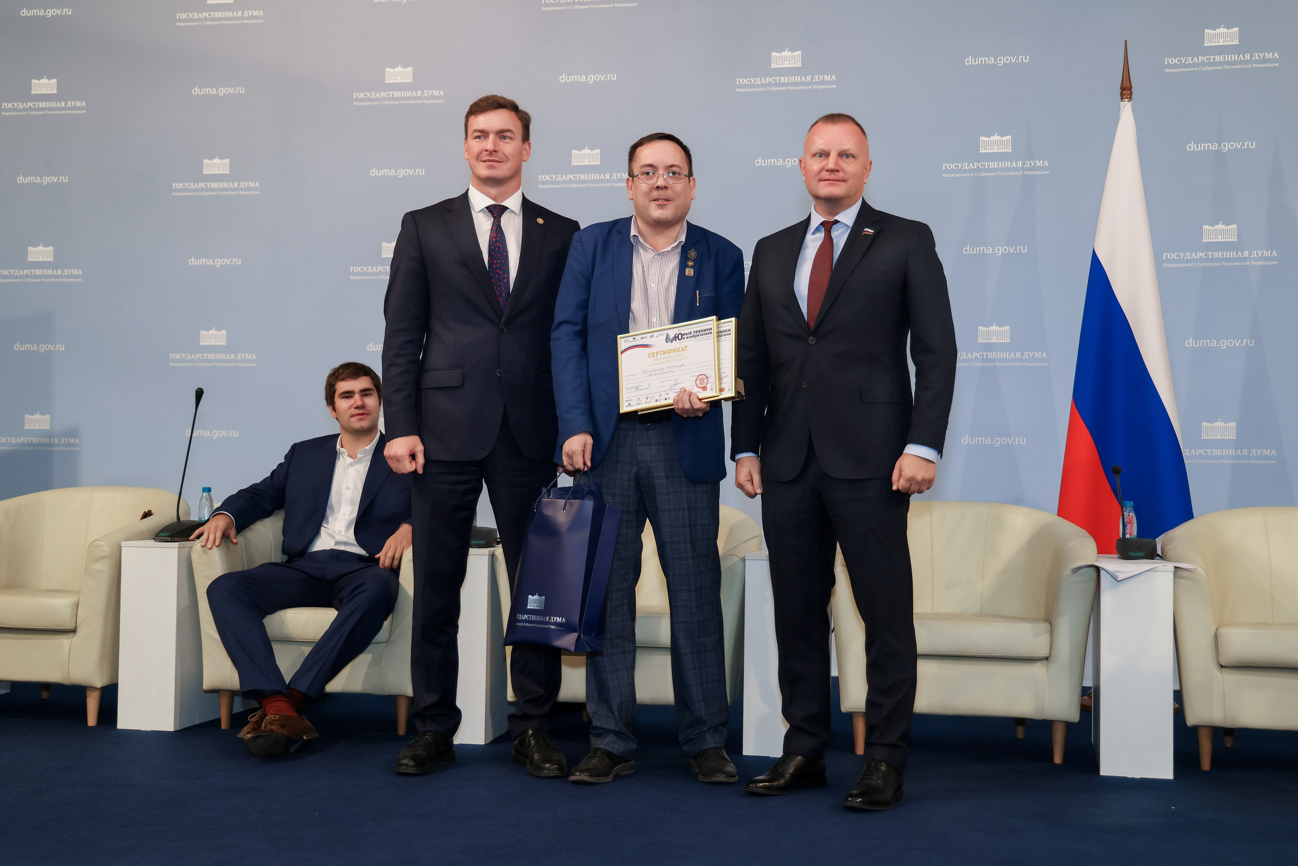 Государственная дума «Юные техники и Изобретатели». Фотограф Антон Чупринин
