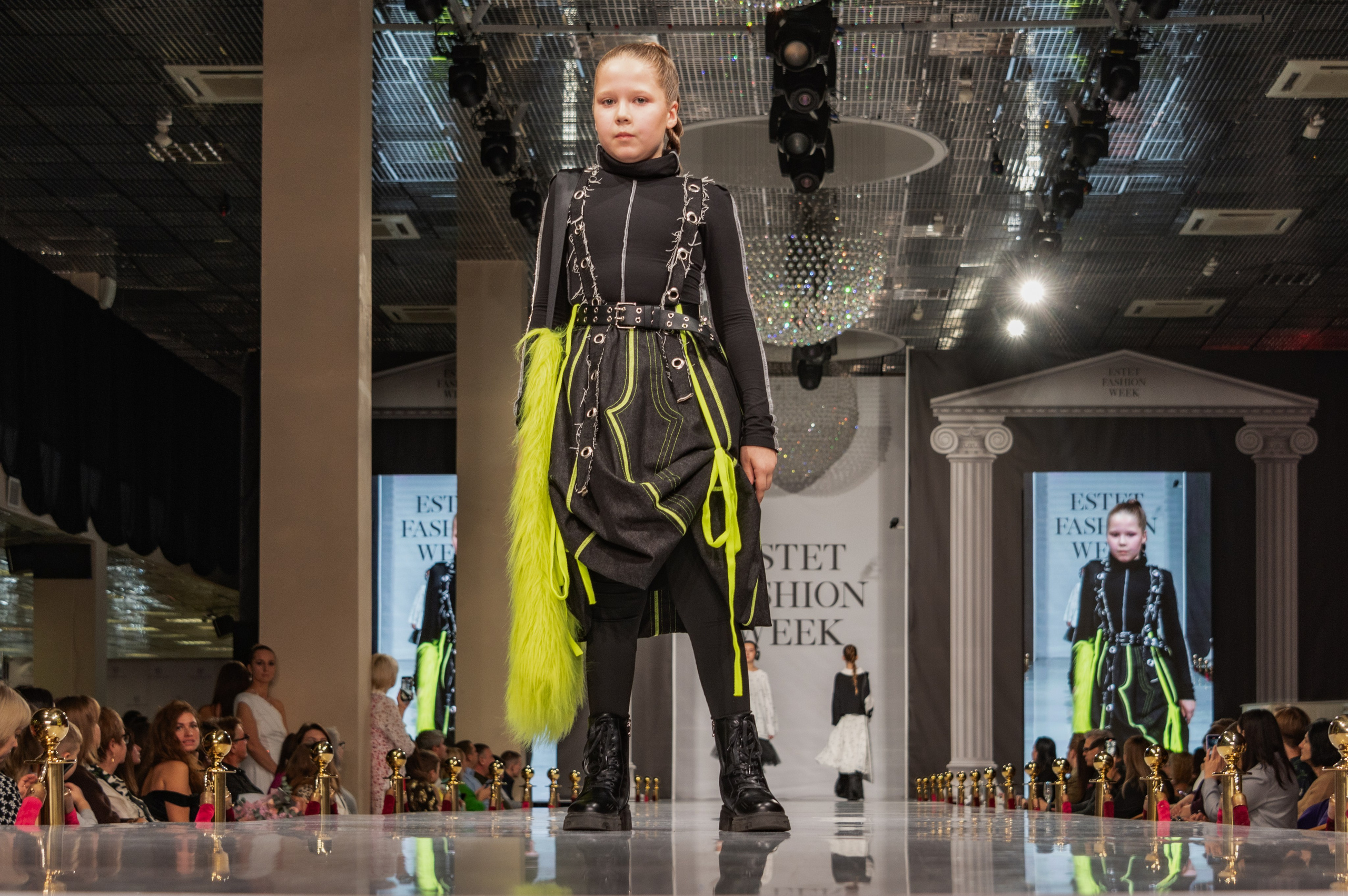 Estet Fashion Week-2023. Фотограф Роман Адлер