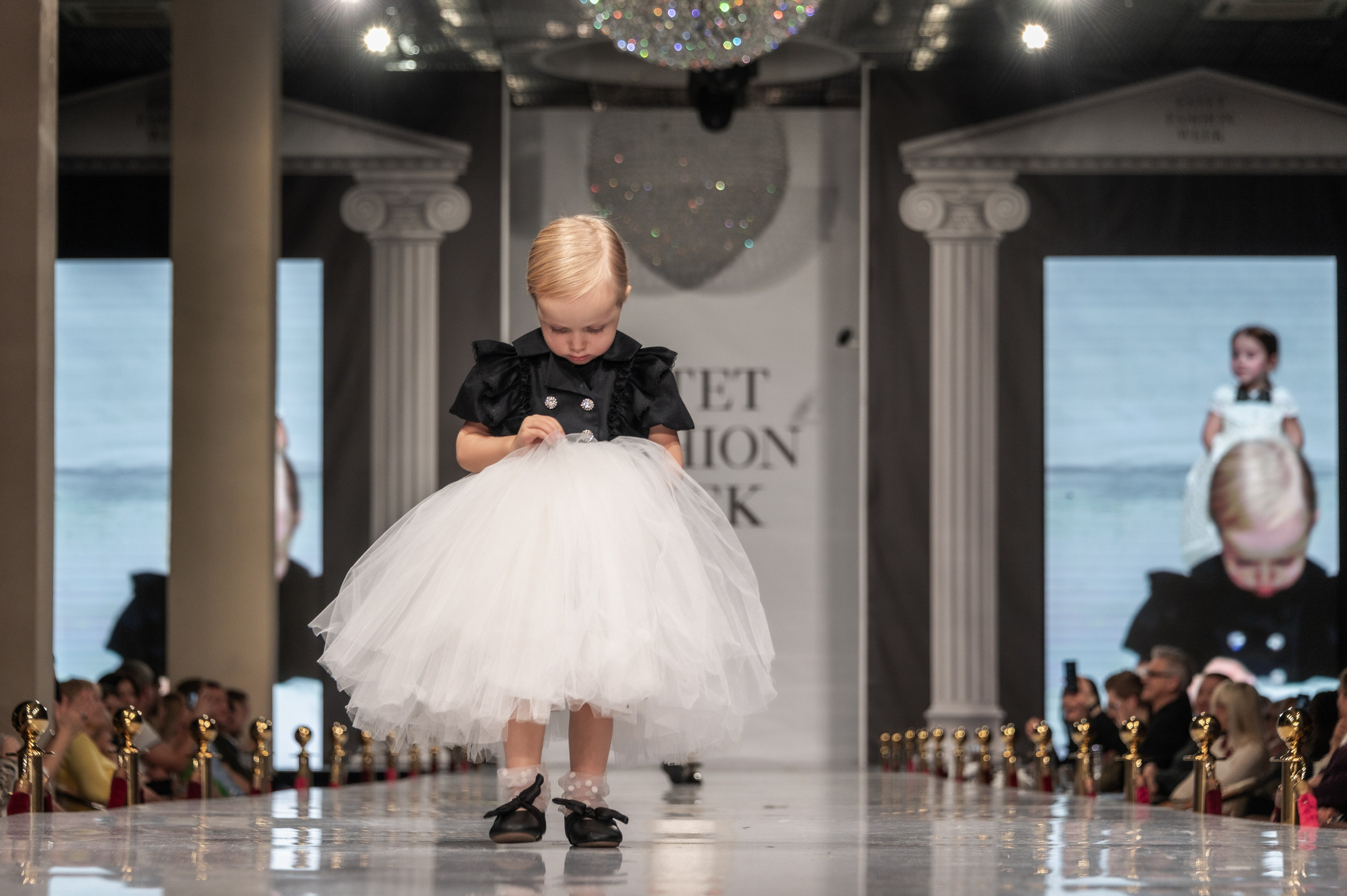 Estet Fashion Week-2023. Фотограф Роман Адлер