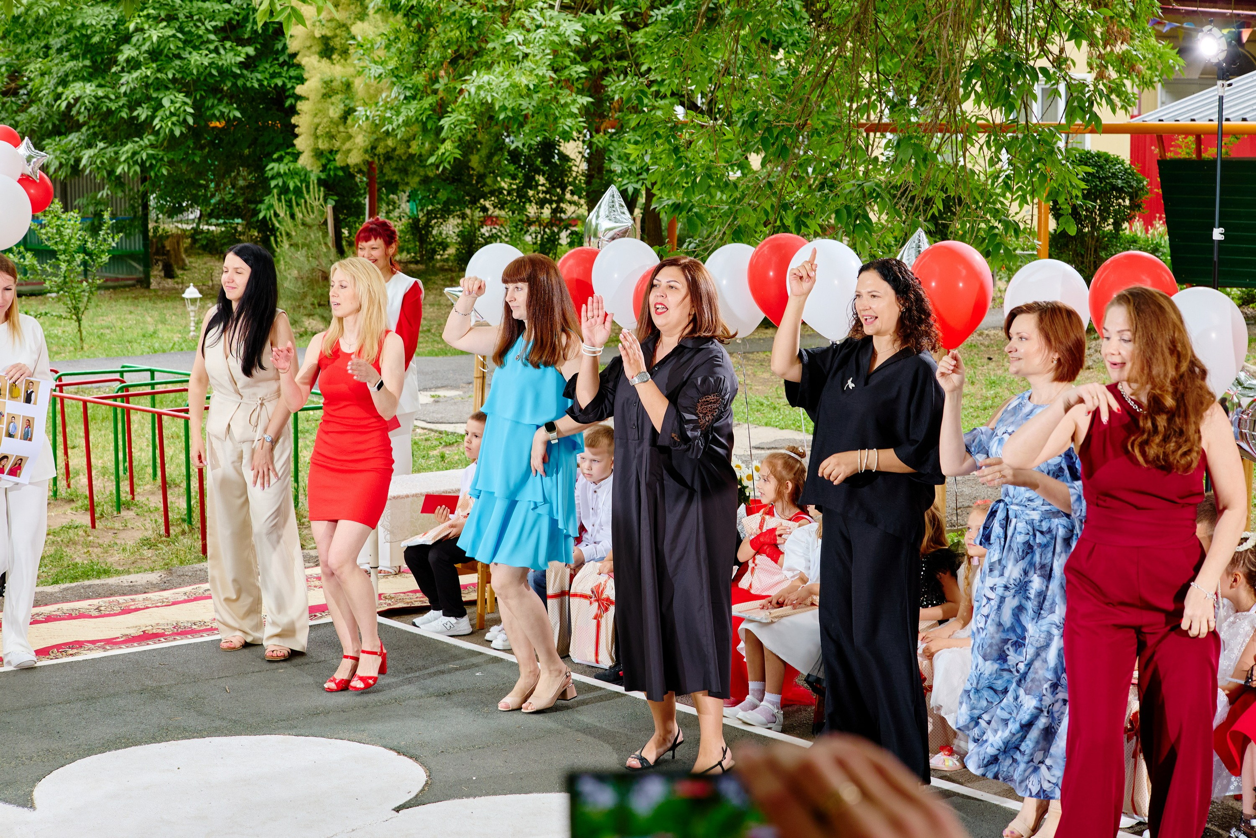 Выпускной 45 сад. Фотограф Выпускные альбомы Таганрог Сергей Коробченко