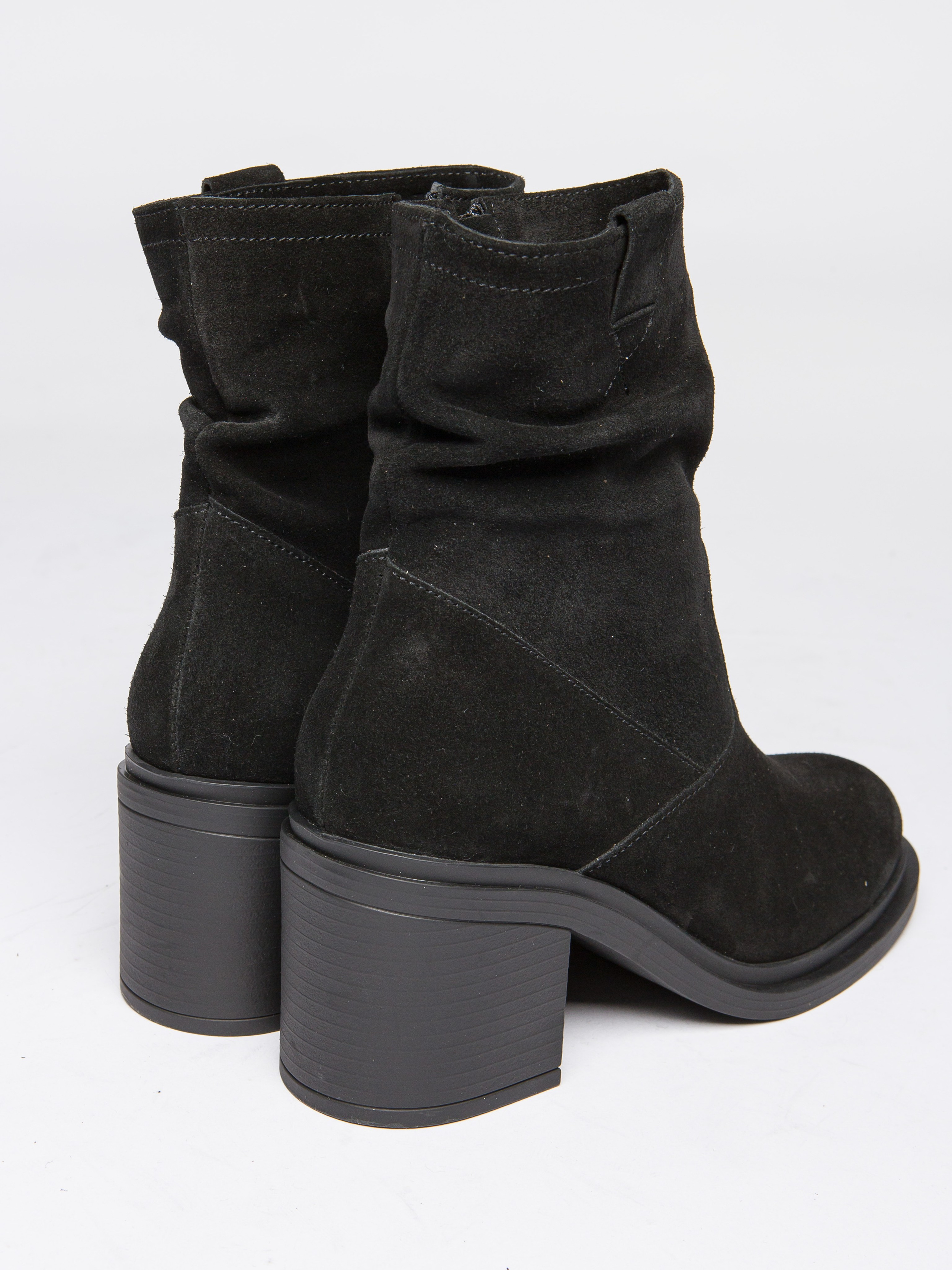 Обувь на модели. Фотограф Мария Кольцова