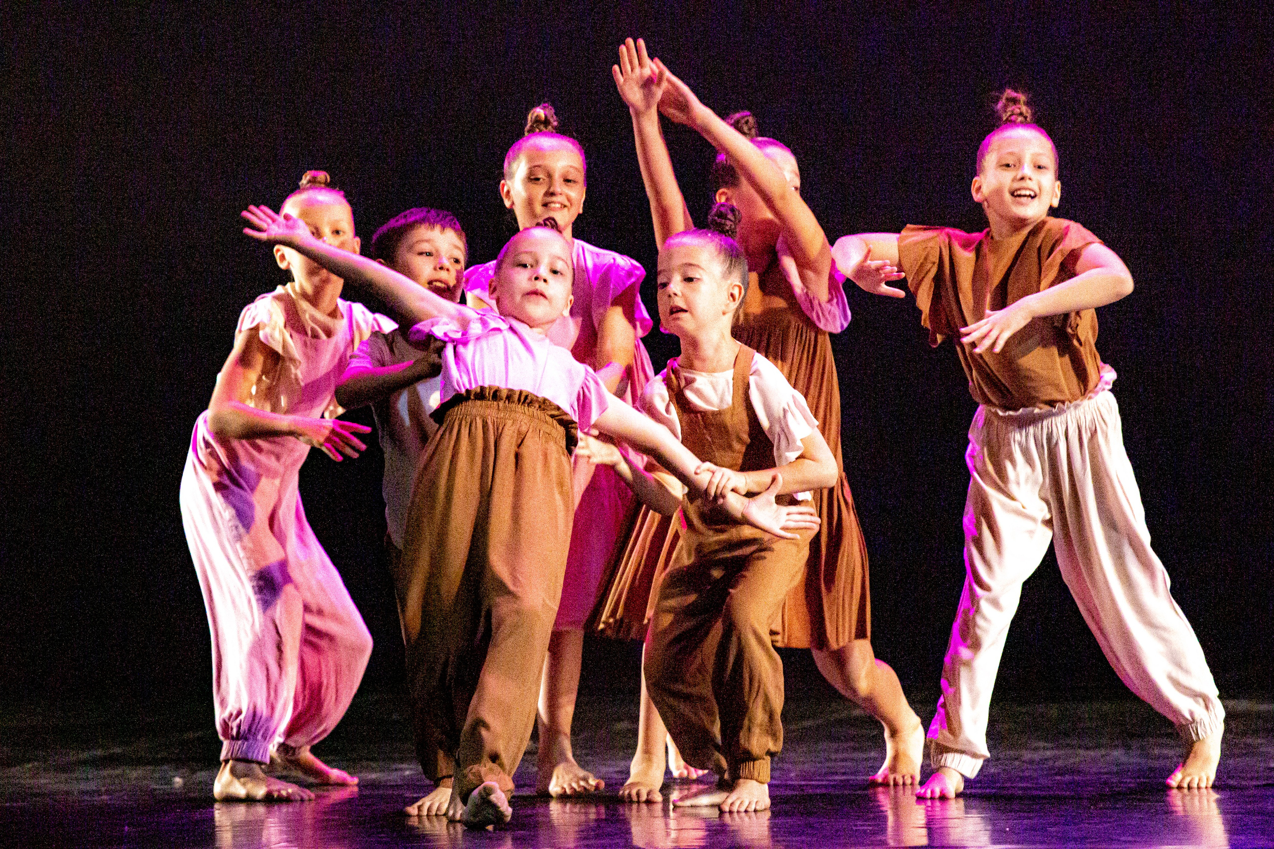 ОТЧЕТНЫЙ КОНЦЕРТ ХОРЕОГРАФИЧЕСКОЙ ШКОЛЫ НИКА. Фотограф в Сочи Юрий Шептаев