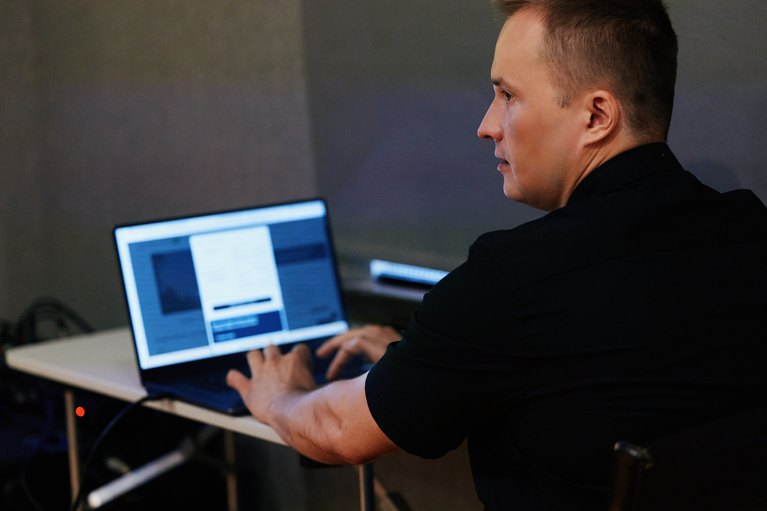 Бизнес завтрак в Golden Tulip 24.07. Свадебный репортажный фотограф краснодар максим дремов дрёмов фотосессия студия цена