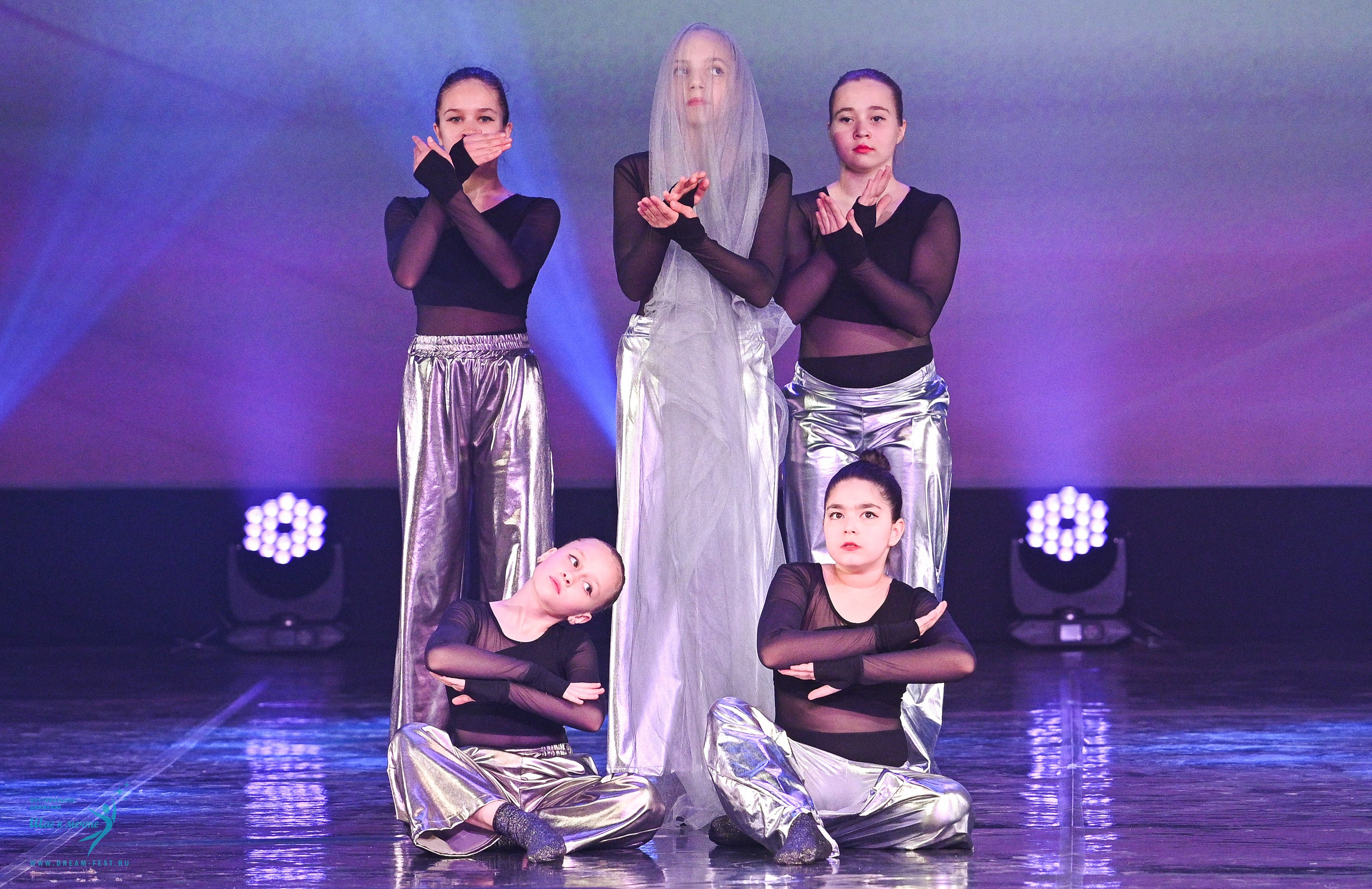 24.05.2025 «Мир под названием — Искусство танца» Фестивальное движение «Шаг к мечте» г. Кострома. Медиастудия Фото Концепт