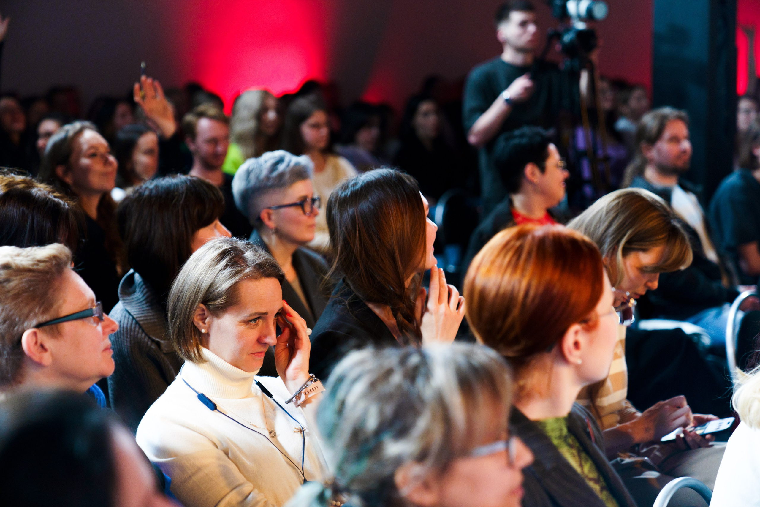 Спикер TEDX / Автор трансформационной игры (Путь Героя). Свадебный фотограф в Москве Кристина Чехова