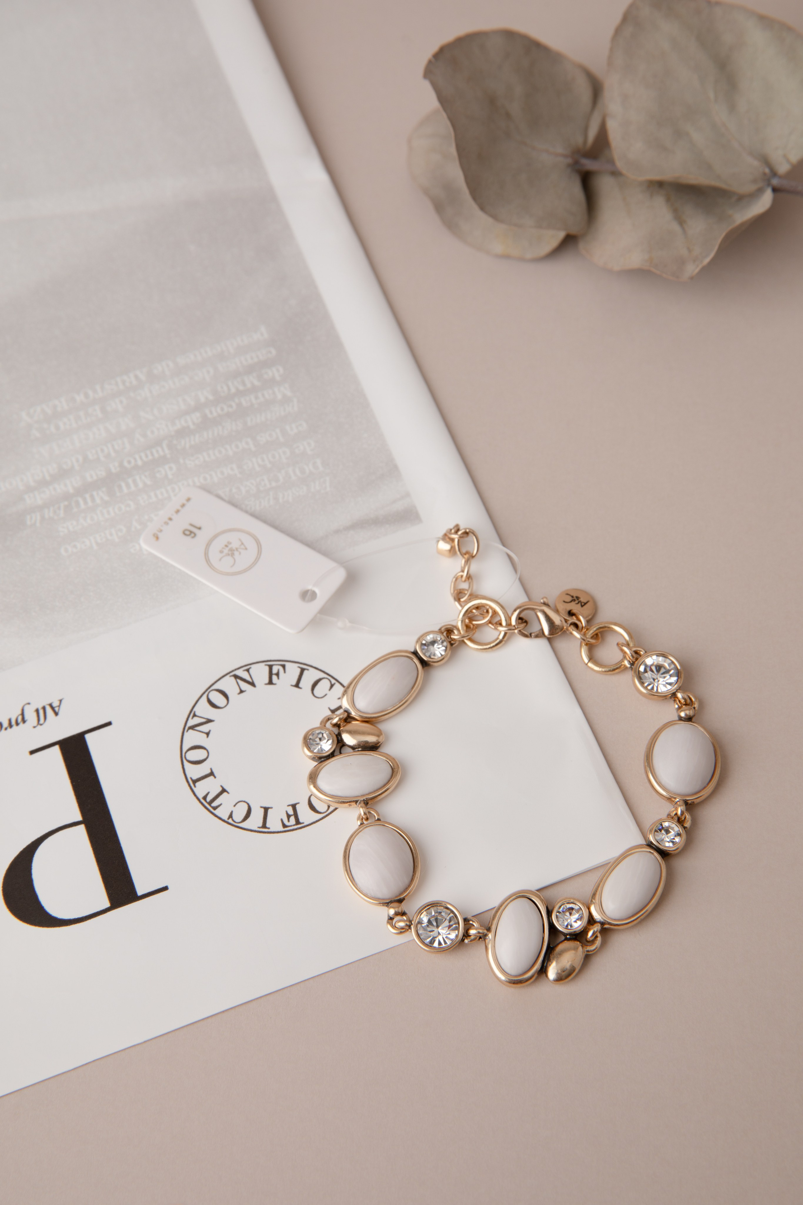 Украшения. Фотостудия предметной и модельной съёмки для маркетплейсов