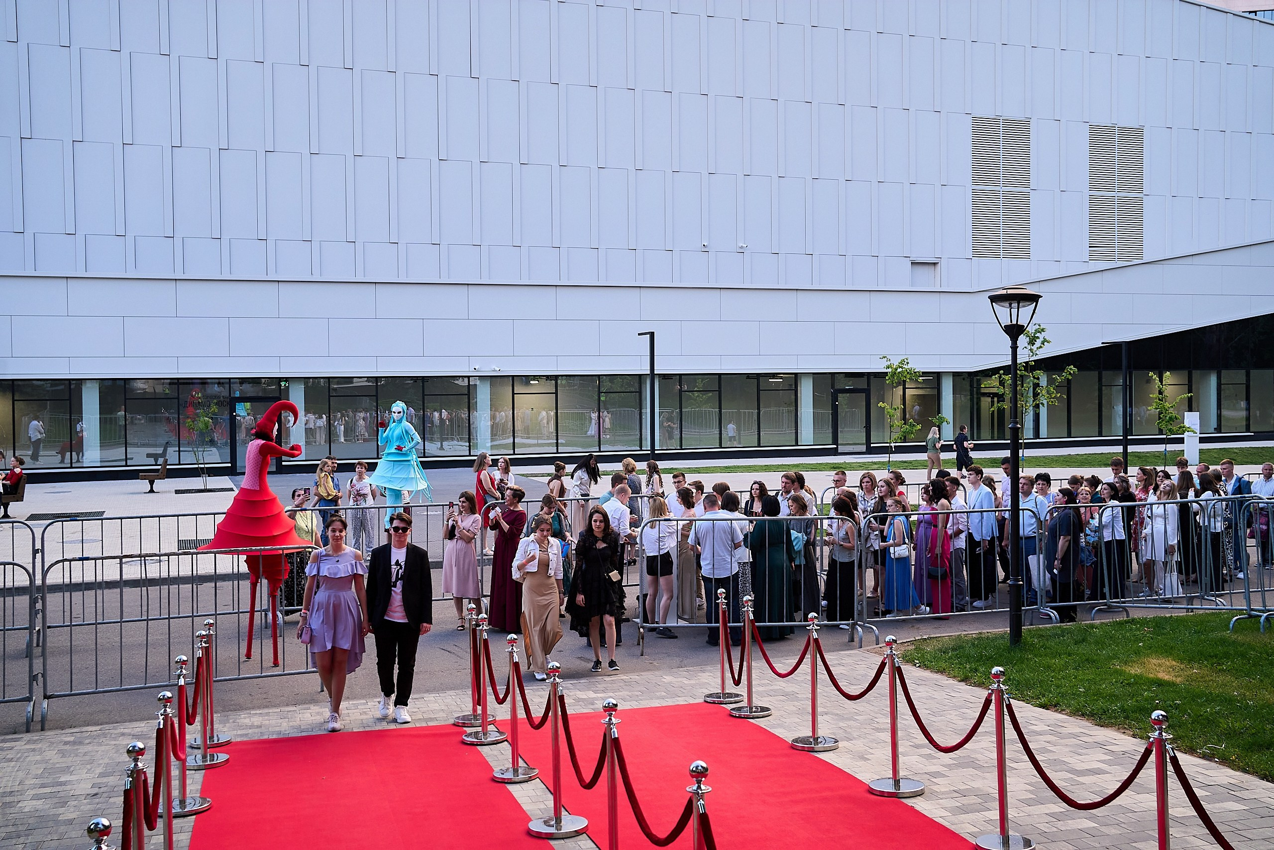 Выпускной 2024 концертный зал Академия ВТБ. Фотограф и Видеограф в Москве. Олег Корушев