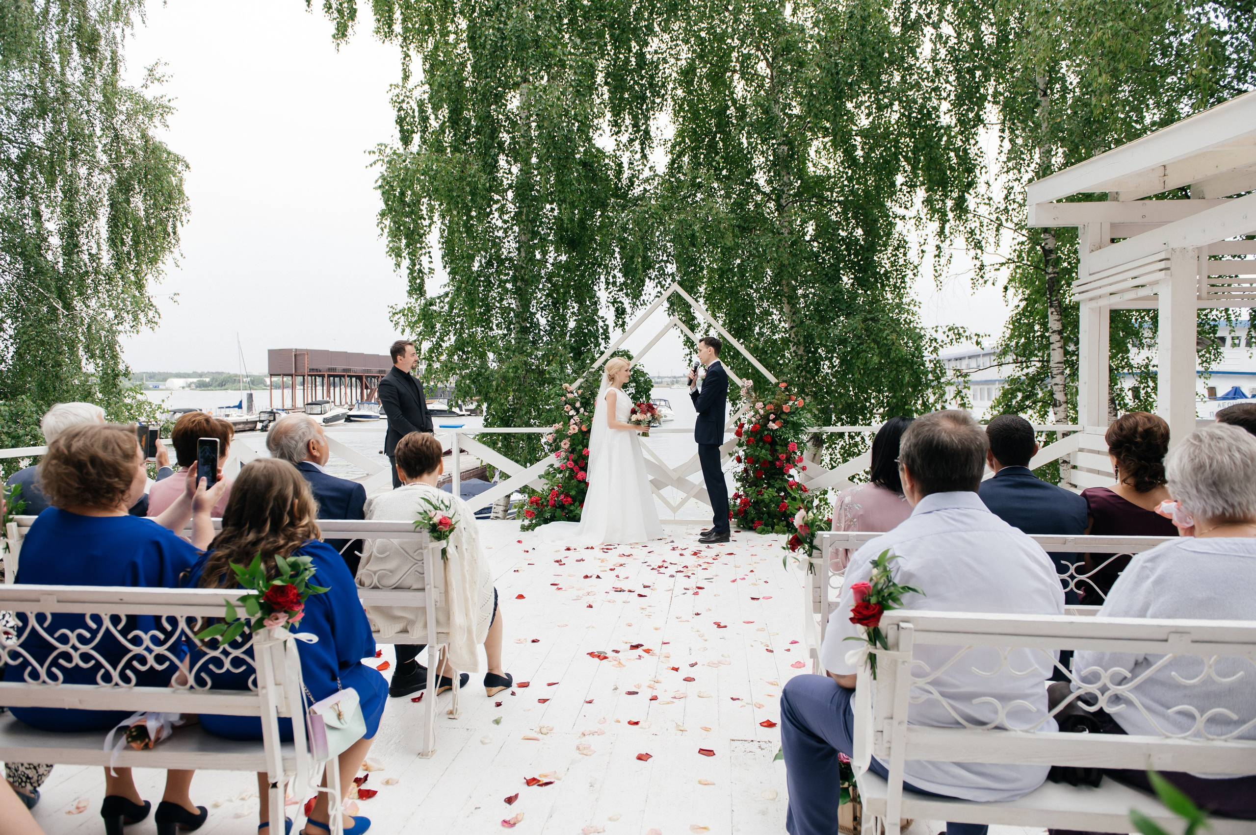 Свадебная фотосессия в яхт-клубе. Семейный и свадебный фотограф в Москве Татьяна Николаева