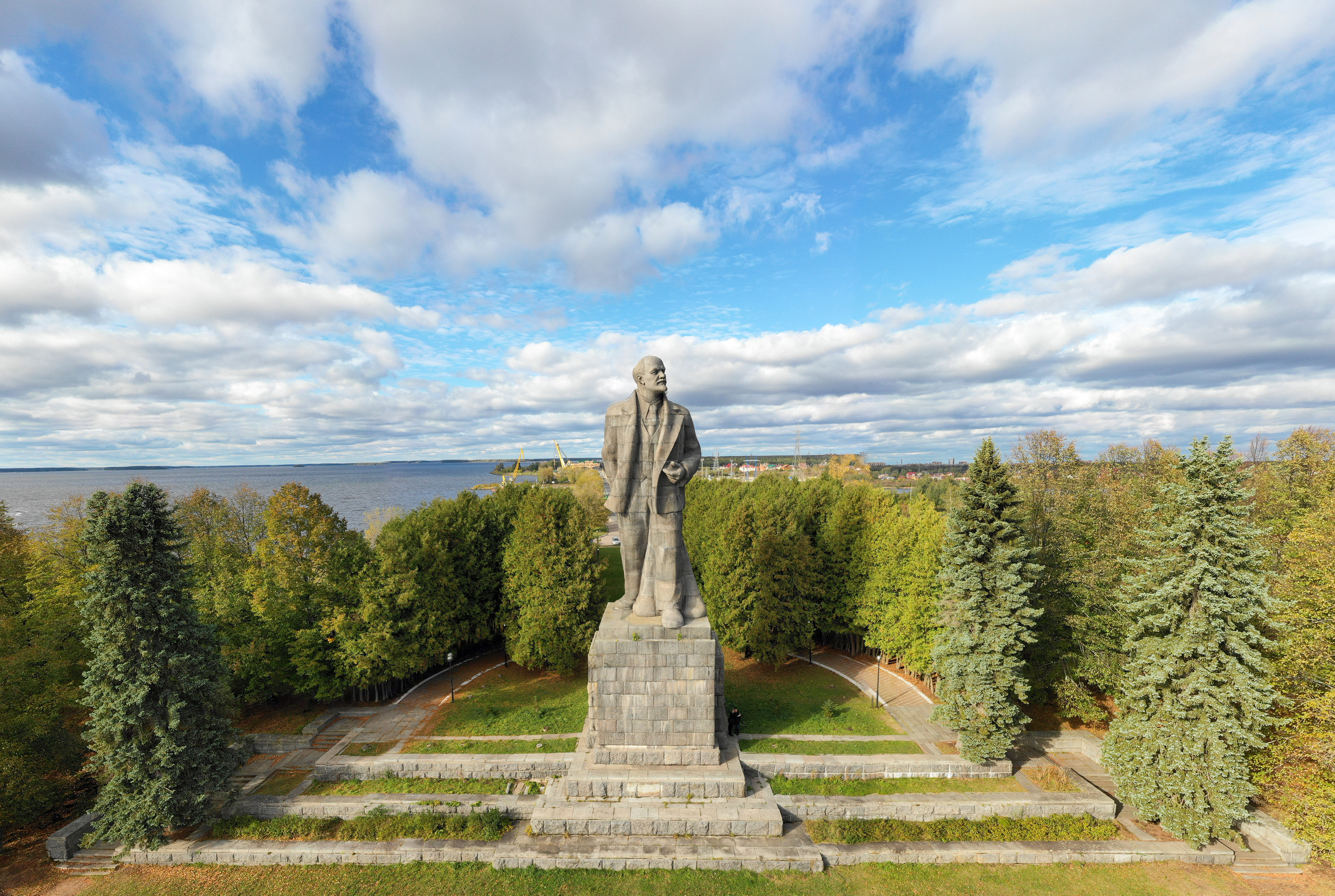 Wall. Photographs by Tigran Khudaverdyan