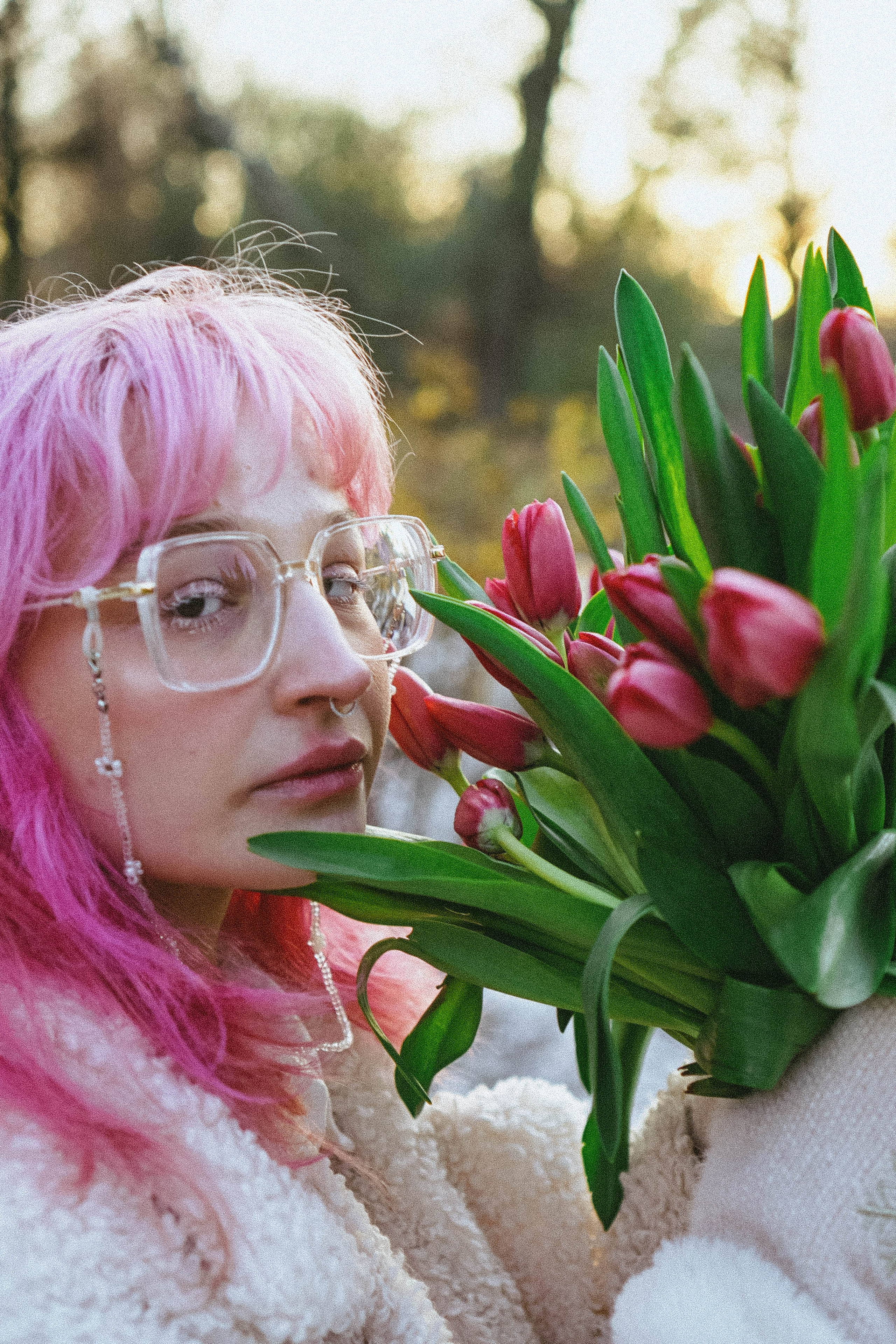 Прогулочная фотосессия с тюльпанами. Профессиональный фотограф, Санкт-Петербург — Виктория Богомолова