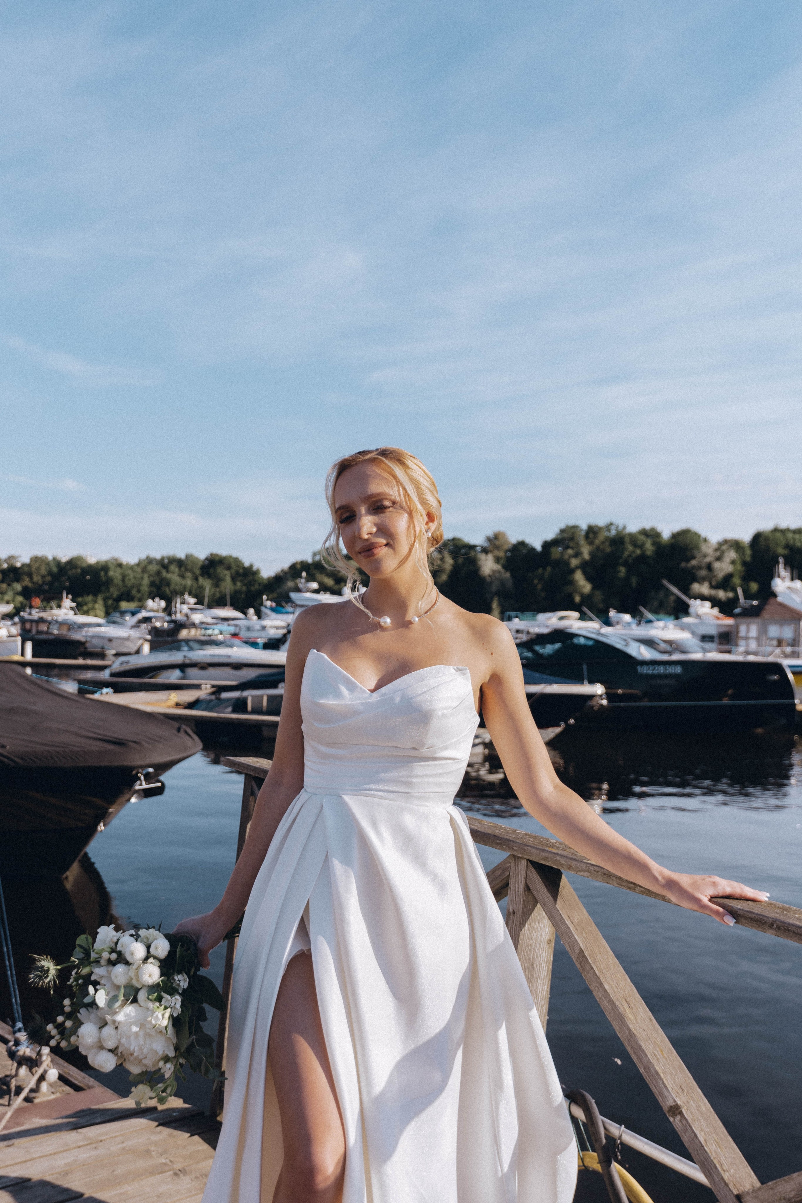 СВАДЕНБНАЯ СЬЕМКА НА КАТЕРЕ ПО КАНАЛАМ САНКТ-ПЕТЕРБУРГА И В АКВАТОРИИ НЕВЫ. Профессиональный фотограф, Санкт-Петербург — Виктория Богомолова