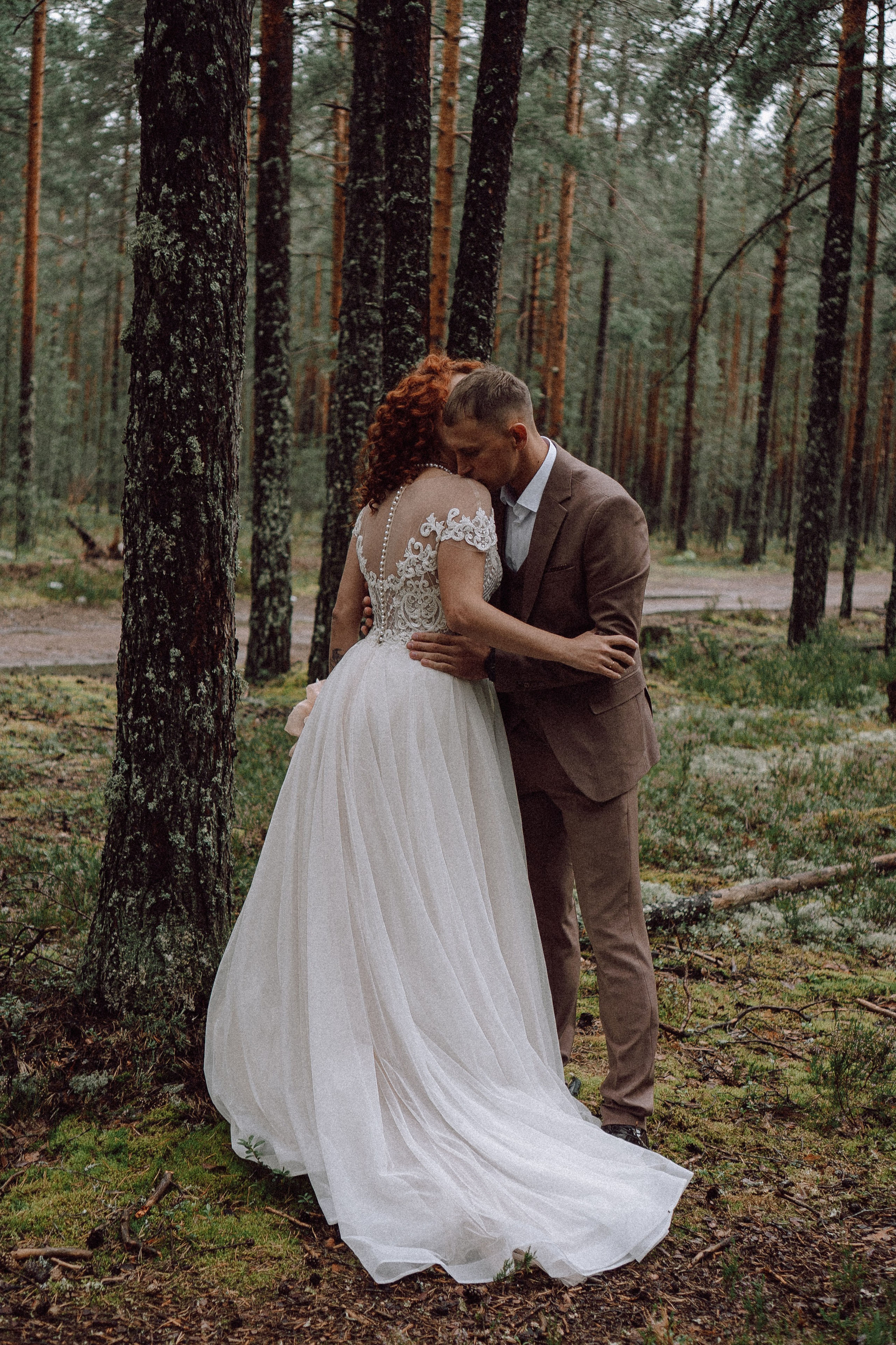 СВАДЕБНАЯ ФОТОСЕССИИЯ ПАРЫ В ГОРОДЕ ПРИОЗЕРСК В СОСНОВОМ ЛЕСУ И С ПИКАПОМ. Профессиональный фотограф, Санкт-Петербург — Виктория Богомолова
