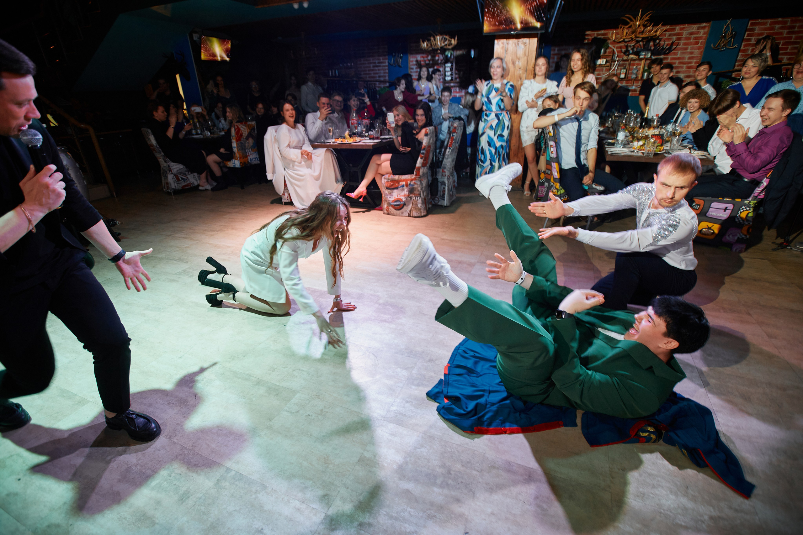 Выпускной 11 класс. Ваш фотограф Антон Колташов город Курган Тюмень Челябинск Екатеринбург