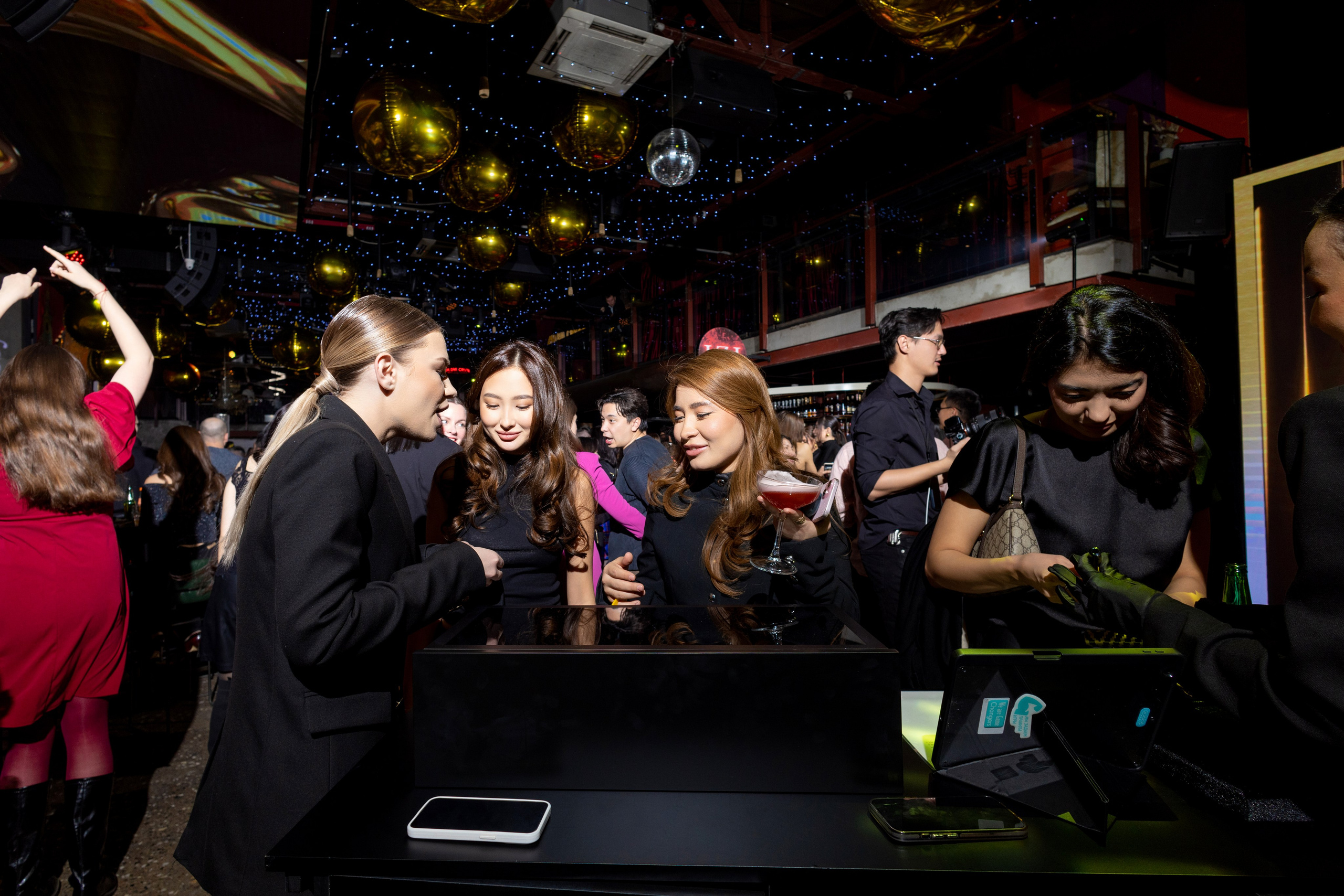 Iqos | Bazaar Event. Кристина Шнайдер репортажный фотограф Алматы