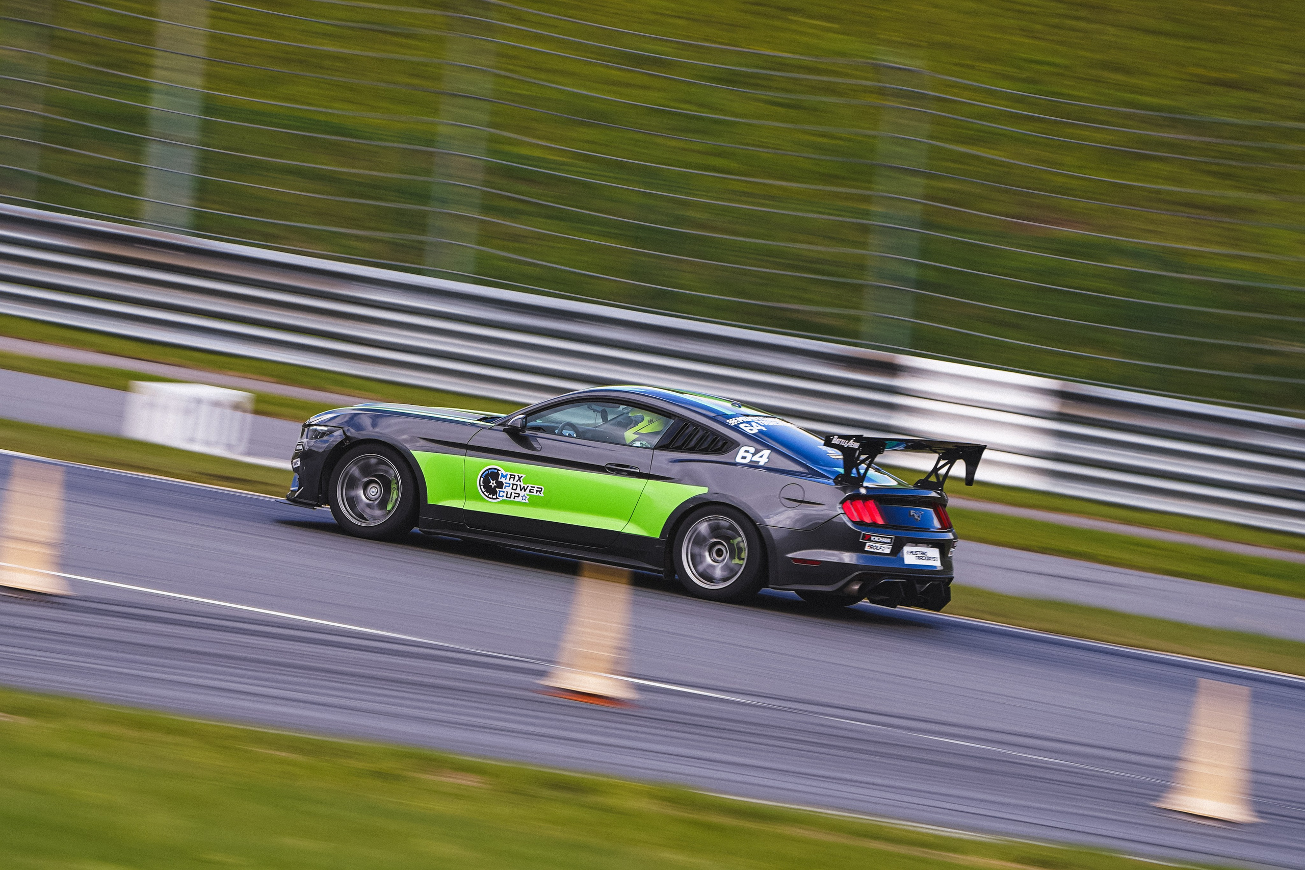 Mustang track days. Автомобильный фотограф Шакая Кирилл