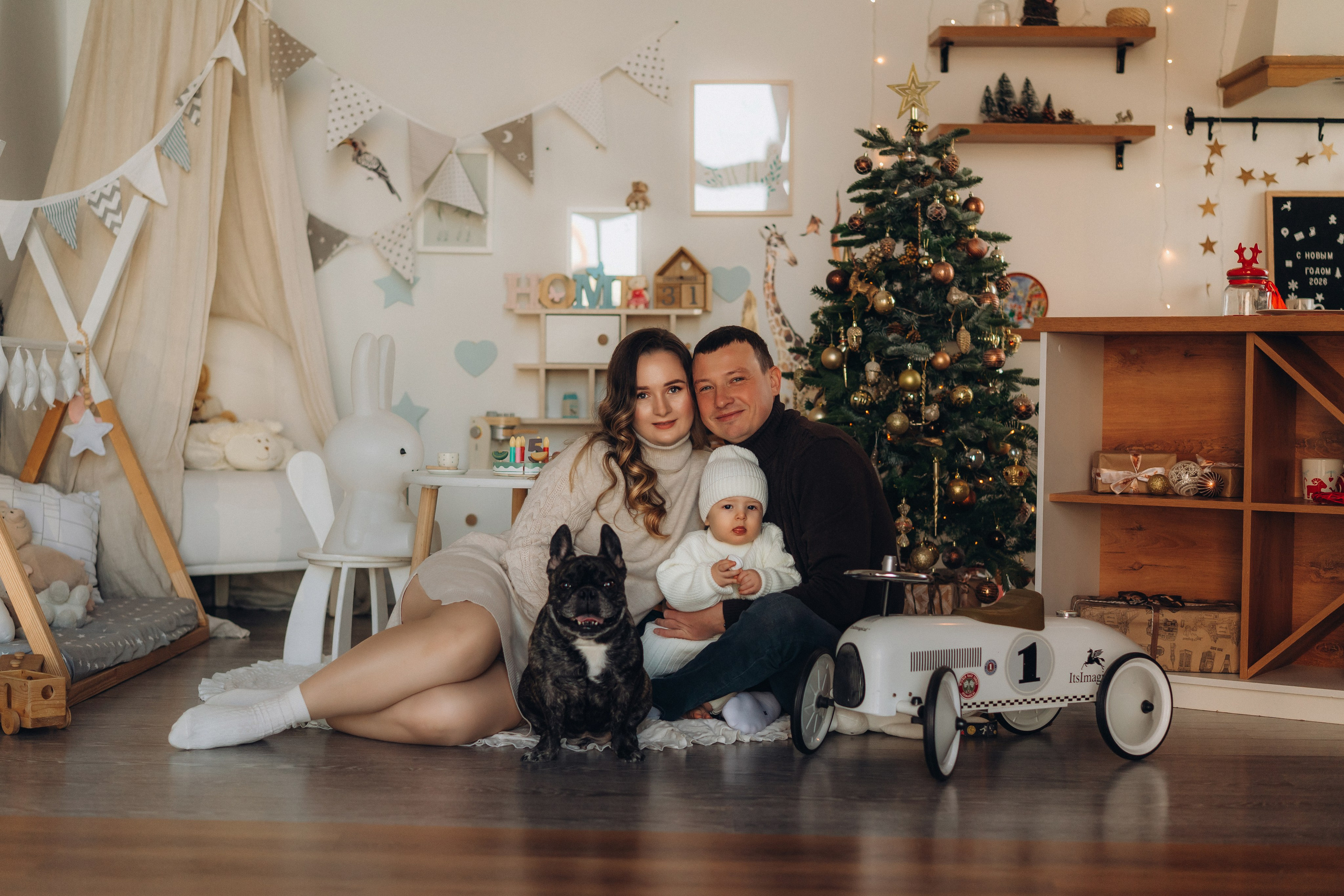 Семейная съемка в студии. Фотограф Екатеринбург Кокшарова Александра