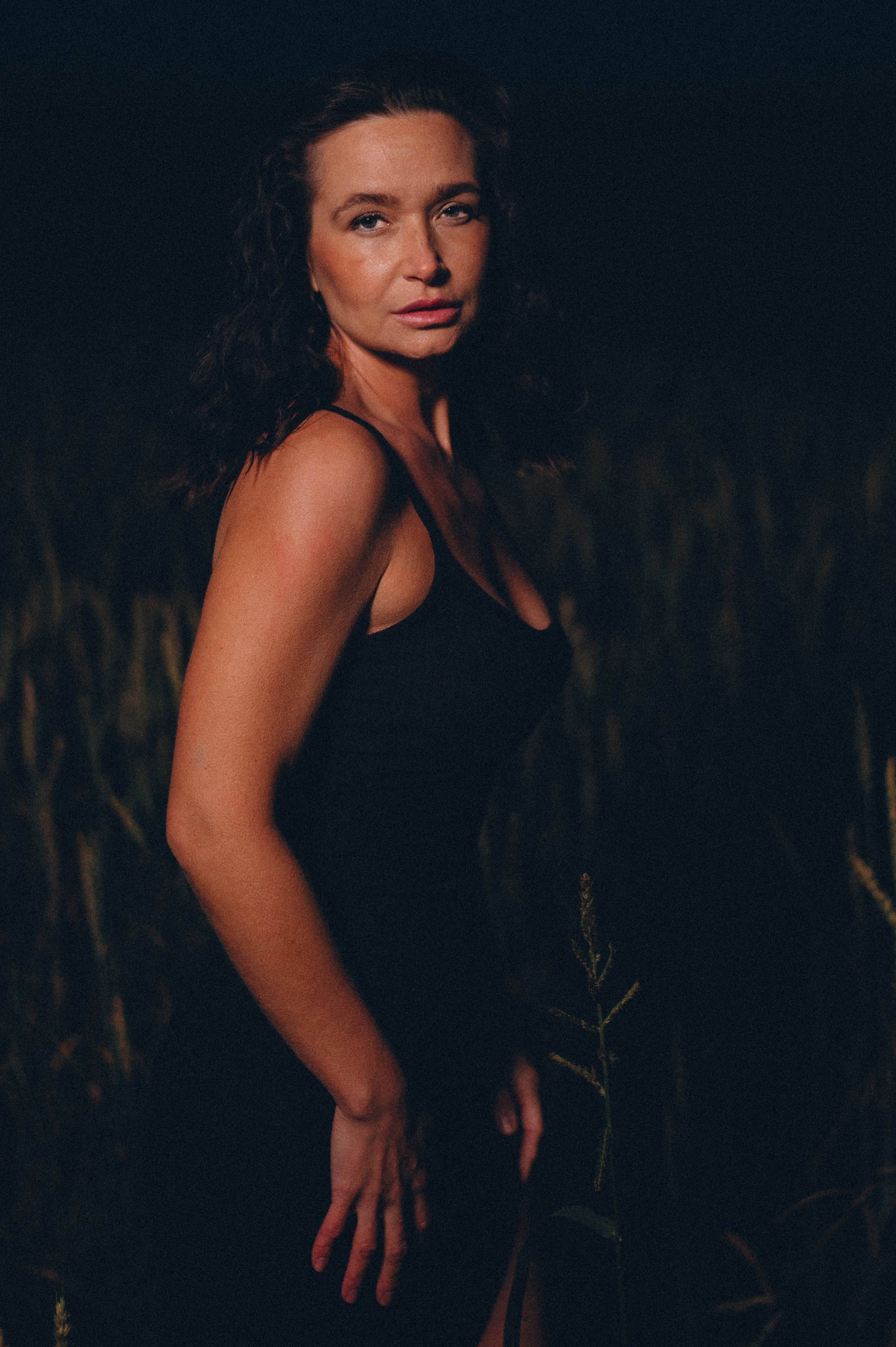 Оля в поле. Фотограф Дмитрий Пименов