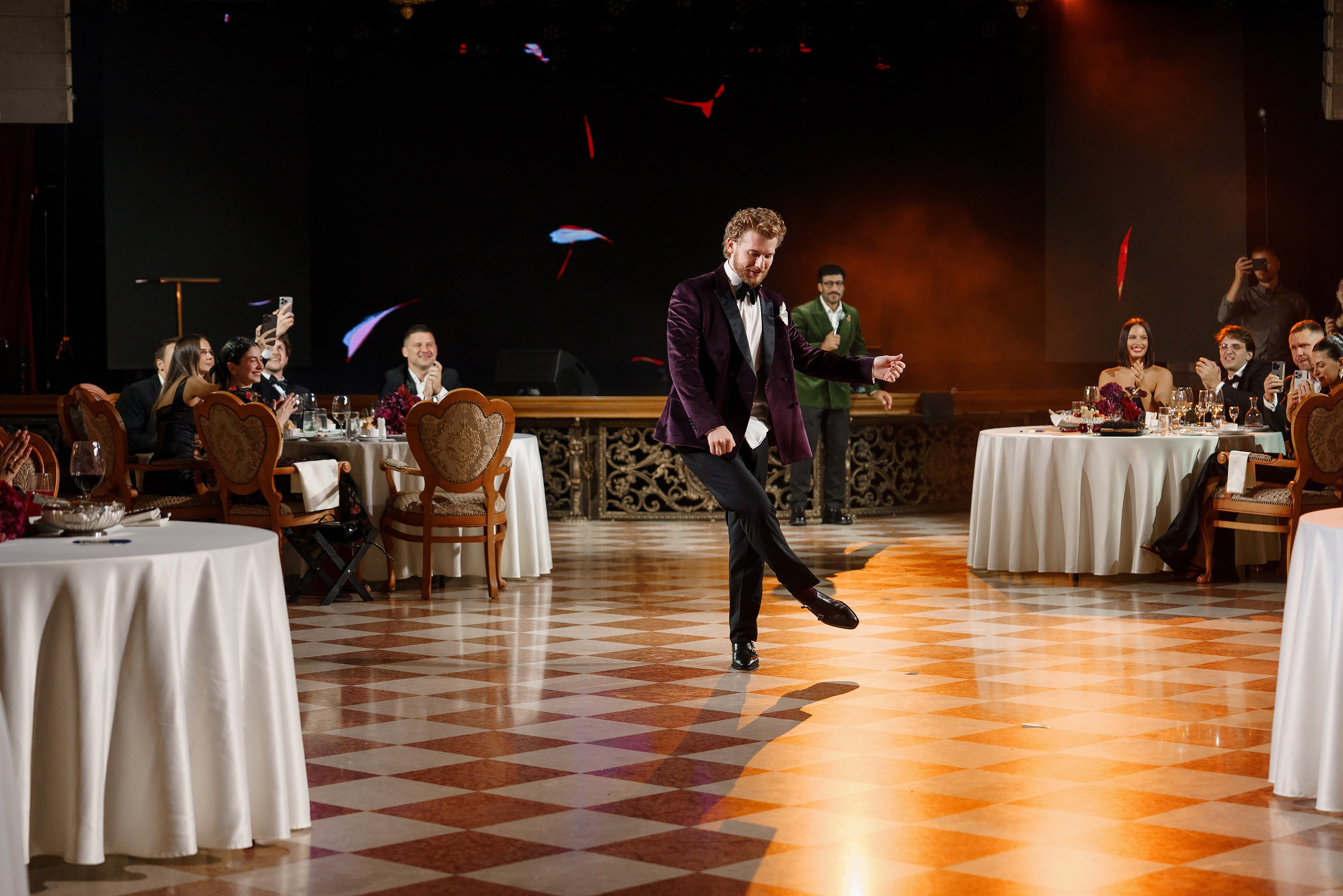 Эмоциональная свадебная фотосъемка в концертном зале Veneziano. Саша Потапкин Фотограф. Сочи, Екатеринбург, Москва