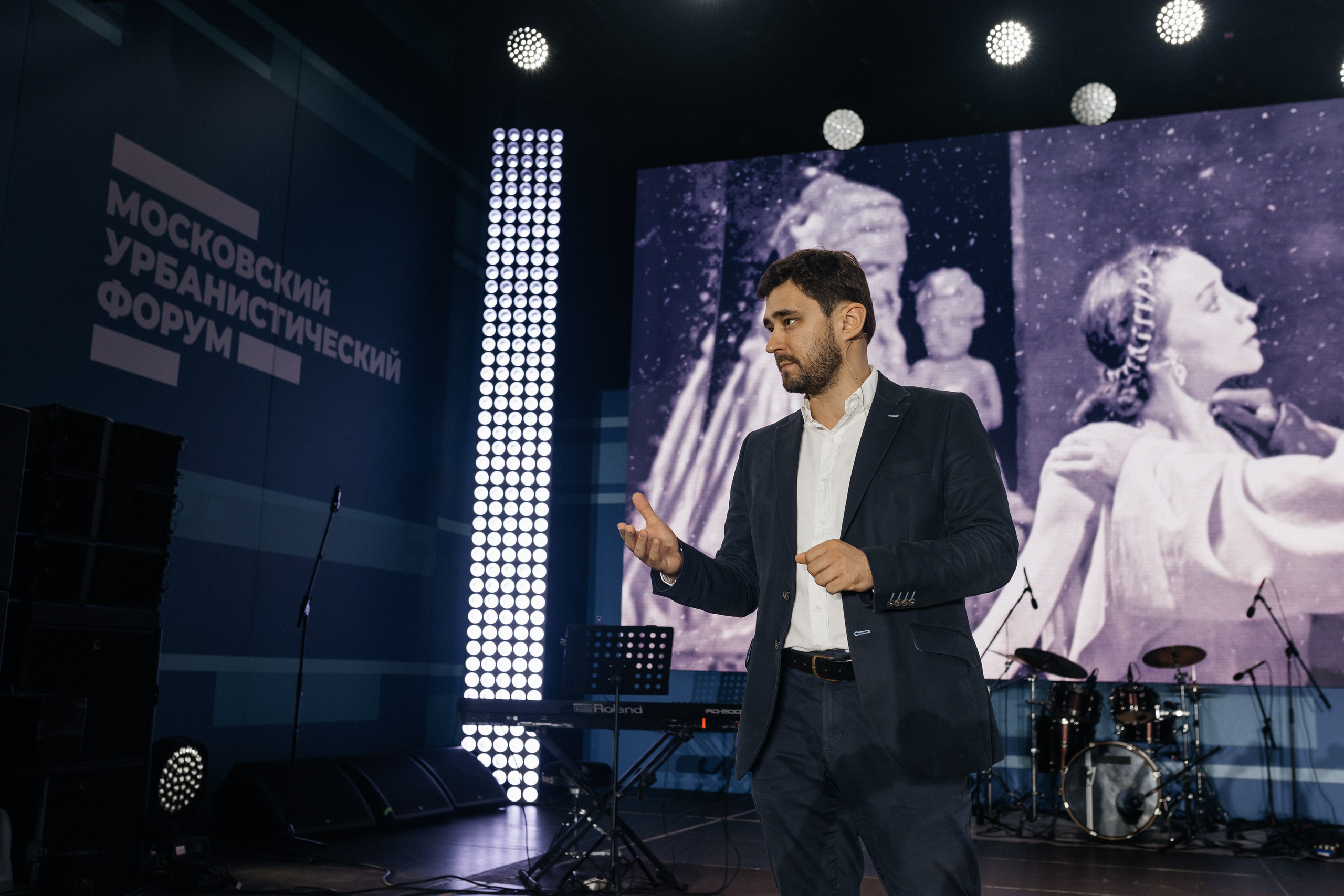 Московский урбанистический форум. Фонд Оксаны Фёдоровой. Ромео и Джульета. Фотограф Наталия Федосова, г. Москва. TG и Instagram @nataliya_raw