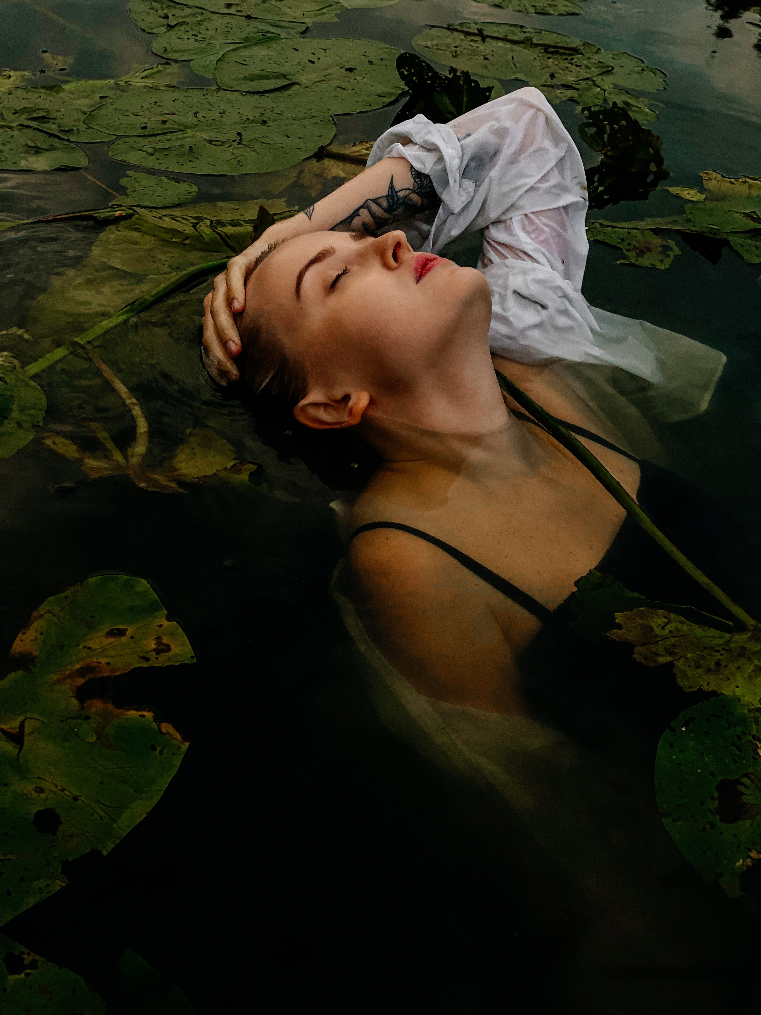 Съемка в воде. Марта Корженко — фотограф, контент фотограф, визуализатор бренда