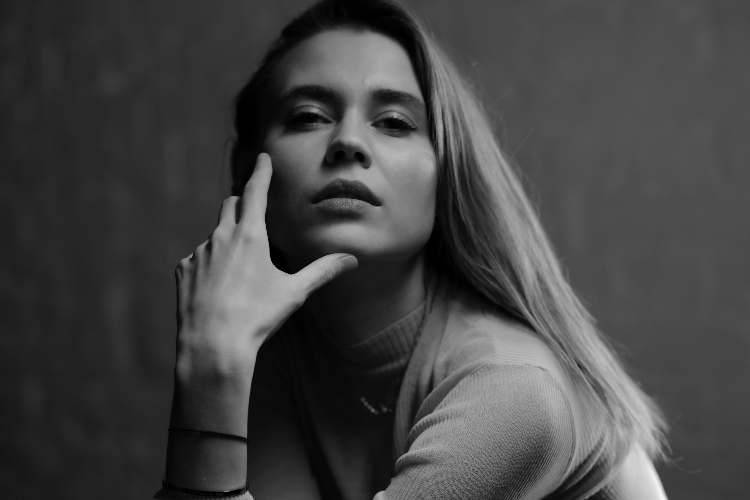 Вика. Фотограф в Москве и Праге: индивидуальные портреты, парные фотосессии