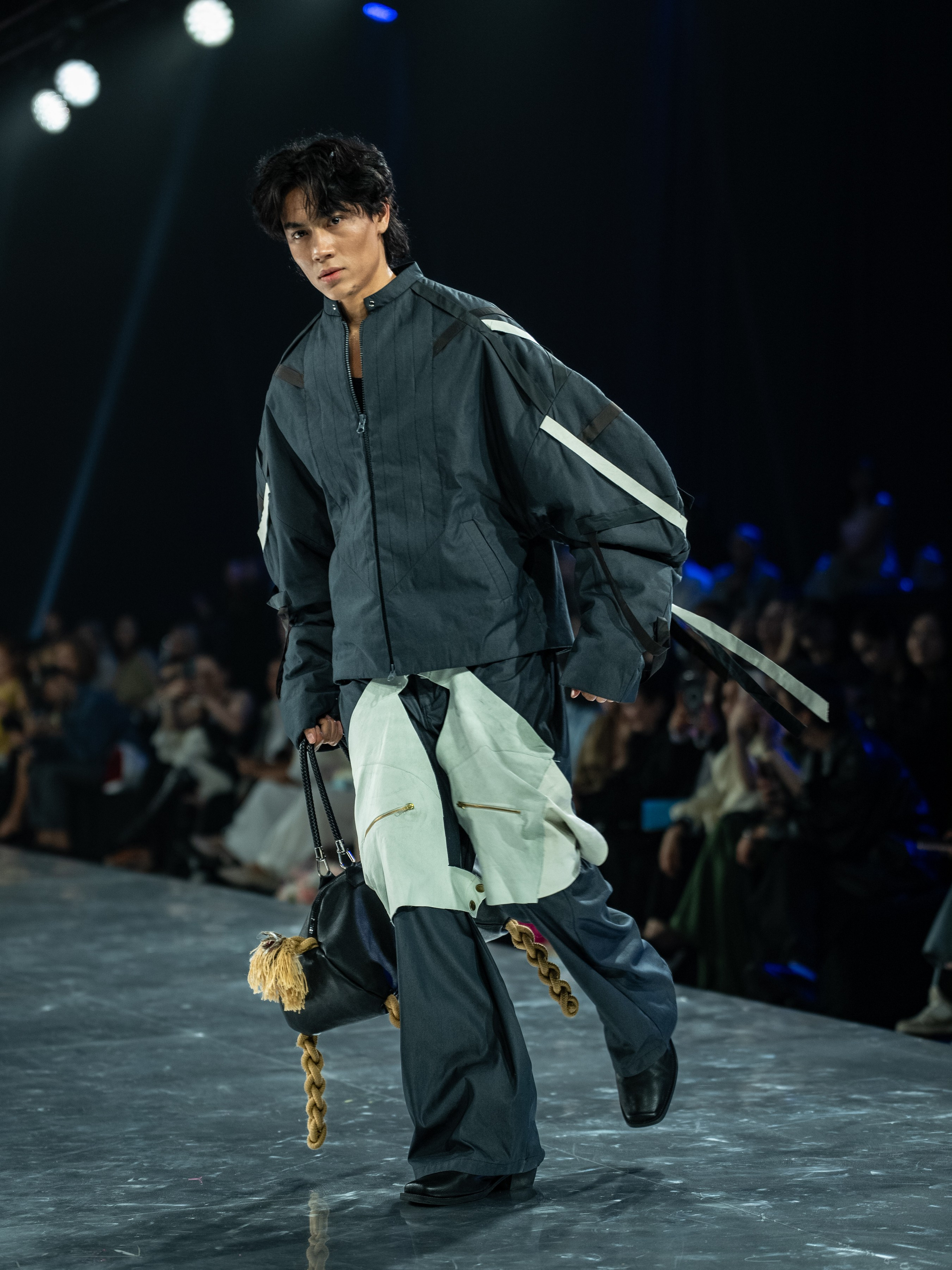 Visa Fashion Week Almaty Pre-Fall 2026 GAZHAIYIP. Сайт Алматинского НЮ АРТ, будуар и фэшн фотографа Дениса Карпенко