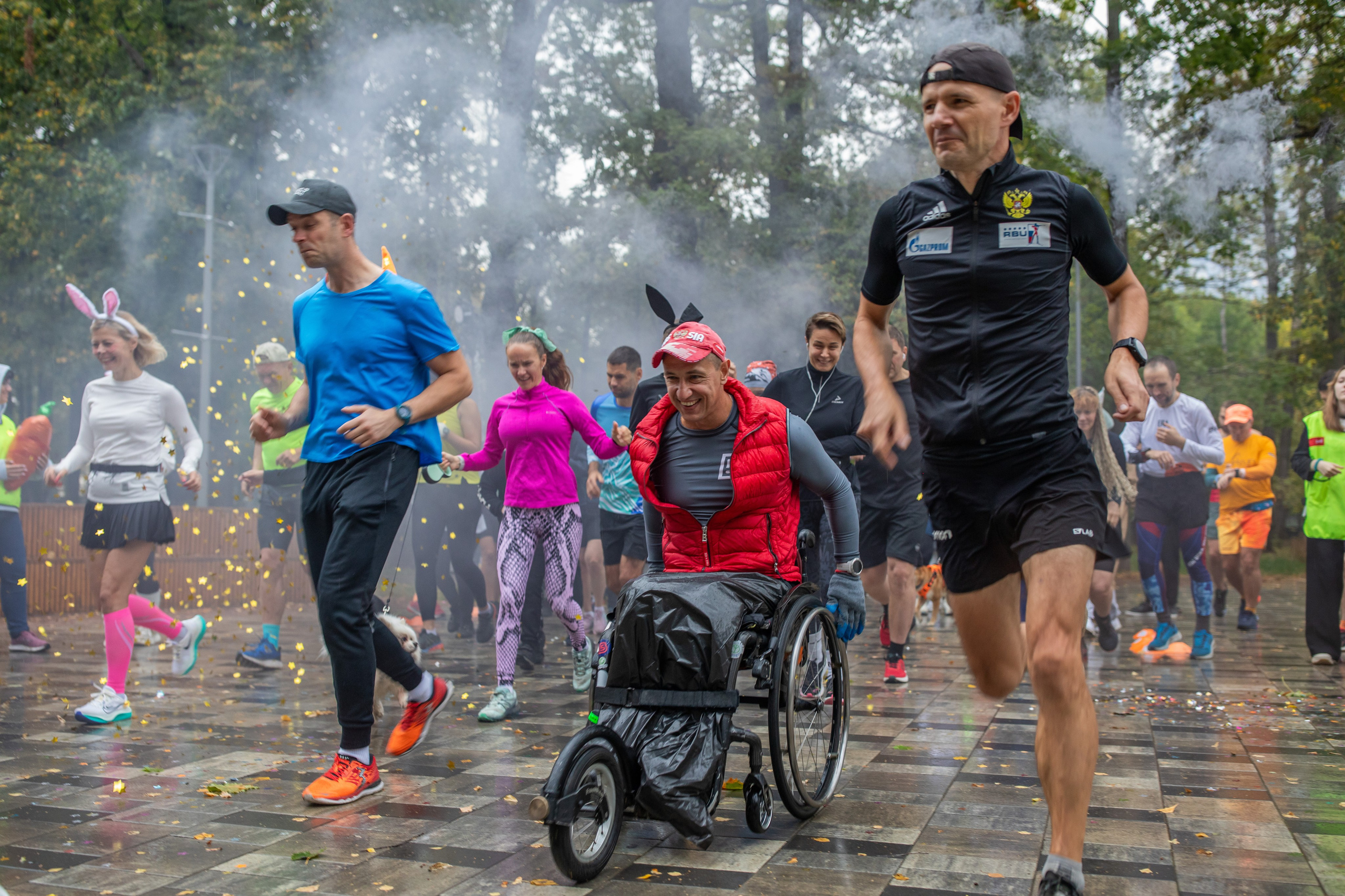 7 лет забегам 5 вёрст Химки 28.09.24. Фотограф Сергей Ловкий