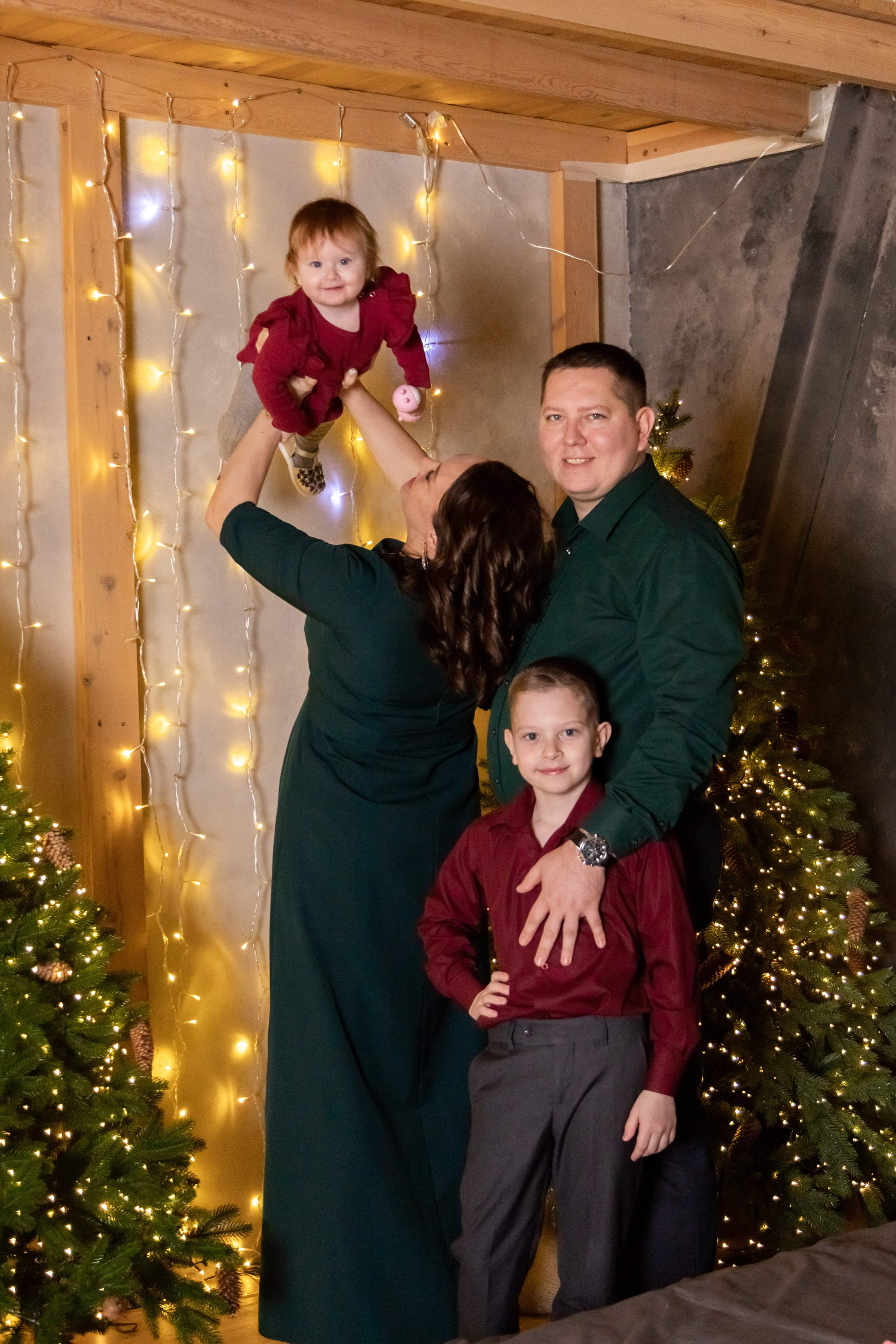 Семейная фотосессия на природе летом. Семейный и детский фотограф в Красноярске Ольга Гаврикова