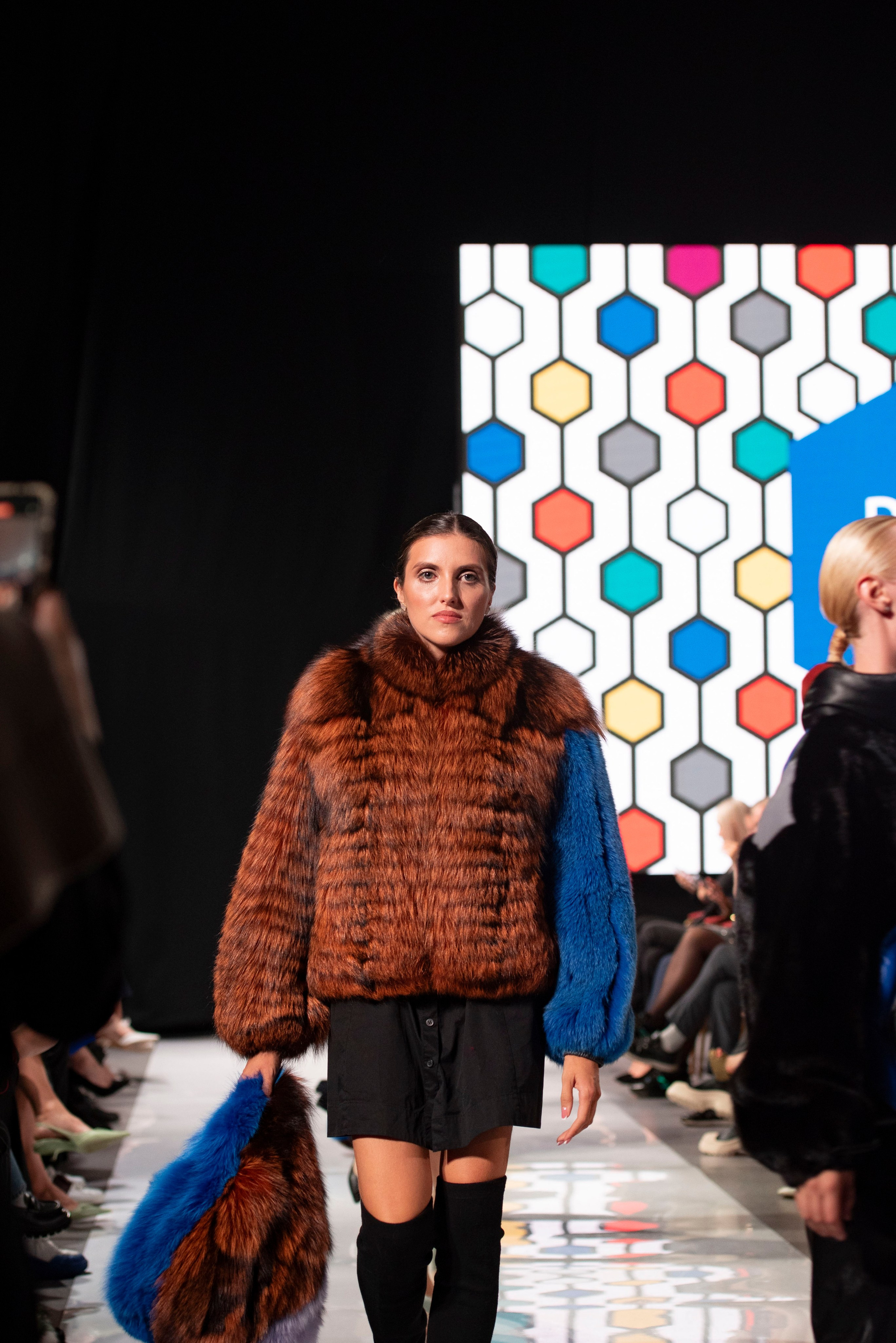 Фотограф на модельный показ. Свадебный, семейный, фэшн фотограф, школьный фотограф в Сочи