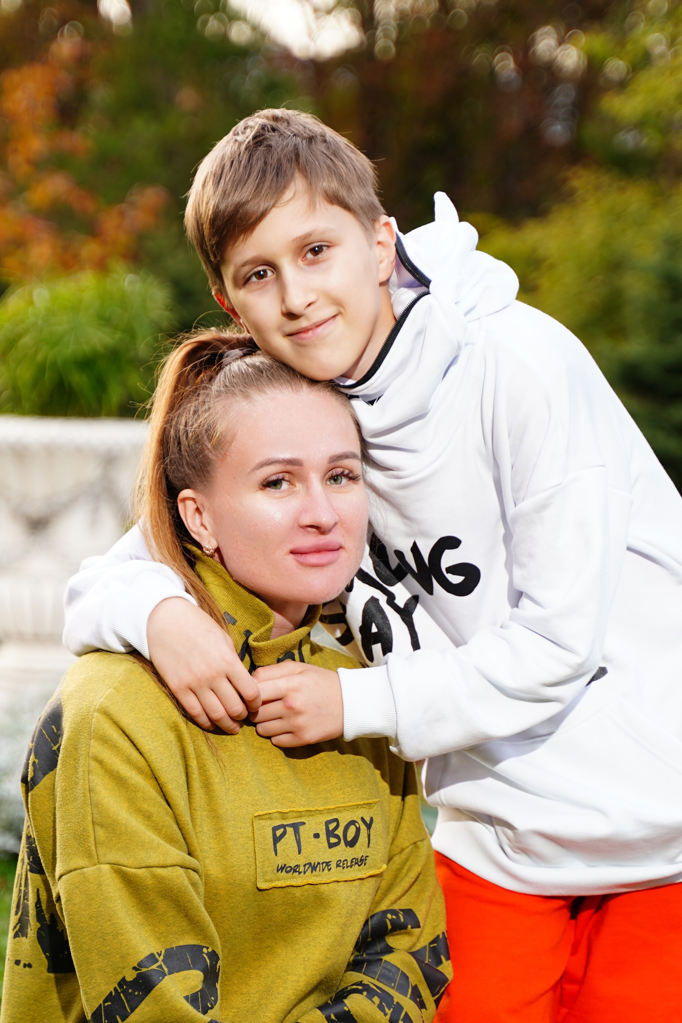 Парк Горького 6 класс. MEMENTO.Выпускные альбомы, школьные, юбилейные и другие книги. Ростов-на-Дону