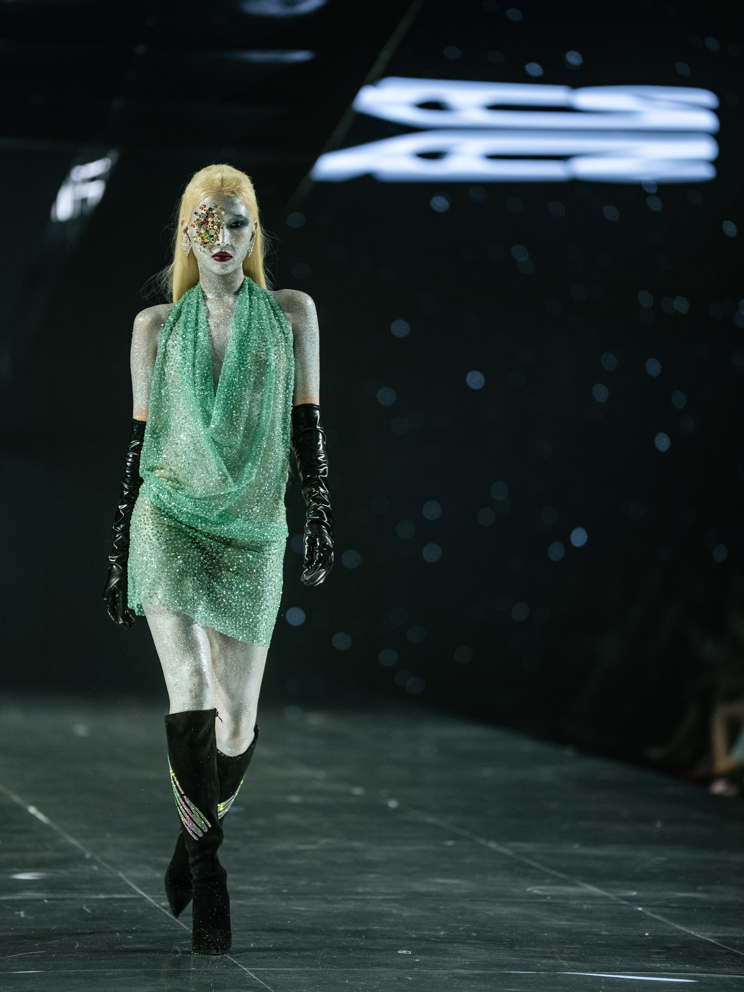 Visa Fashion Week YESYES. Сайт Алматинского НЮ АРТ, будуар и фэшн фотографа Дениса Карпенко