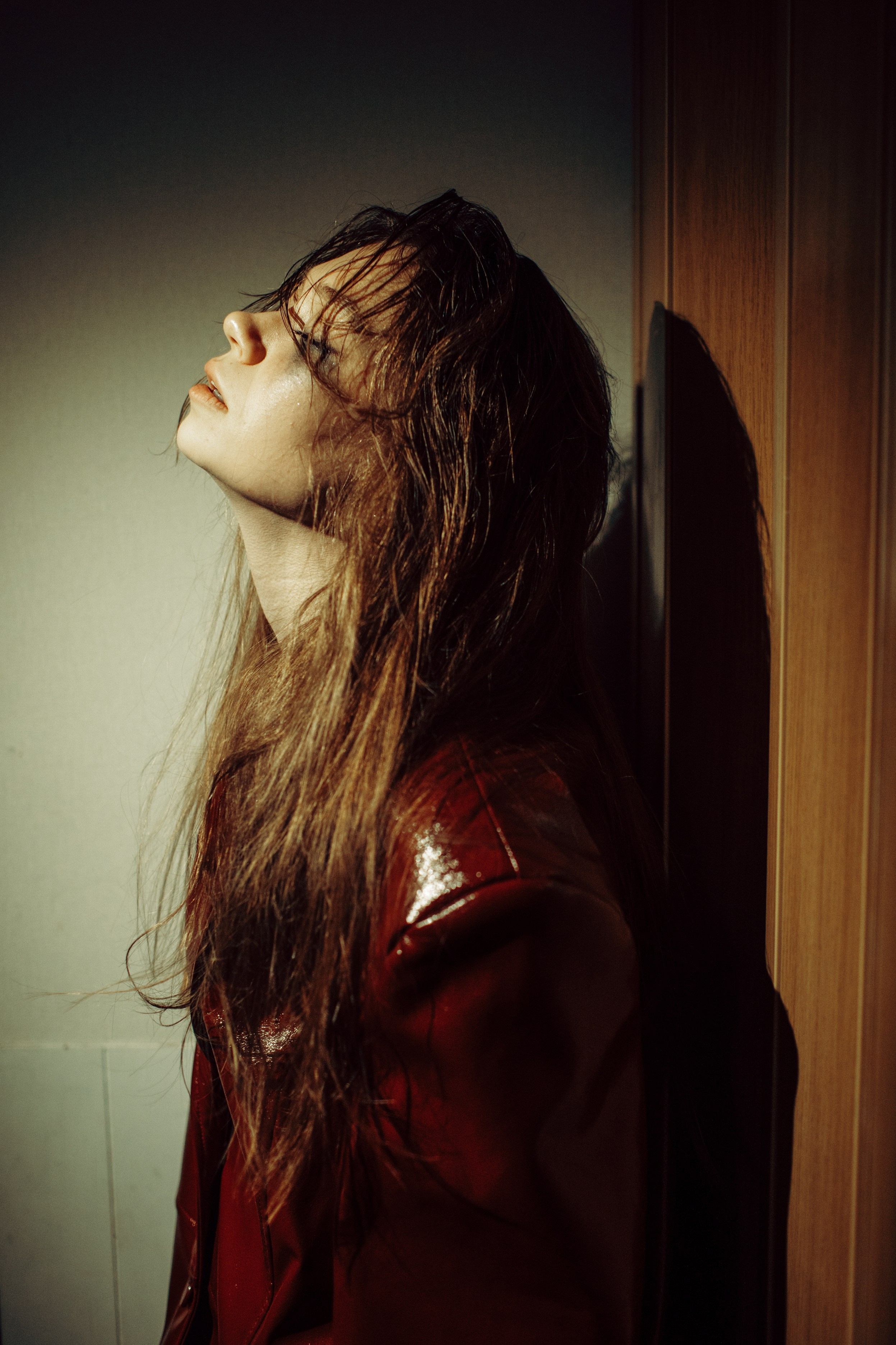 Излом. Портретный фотограф Лакшин Денис. Истории через фотографию